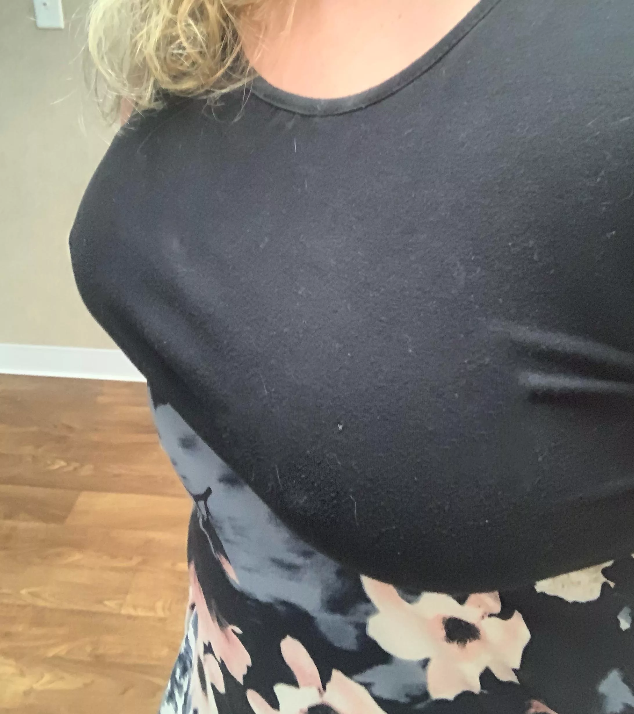 Think the girls are saying it’s time to turn the AC off, dontcha think? 34[F] posted by Personal_Koala_1224