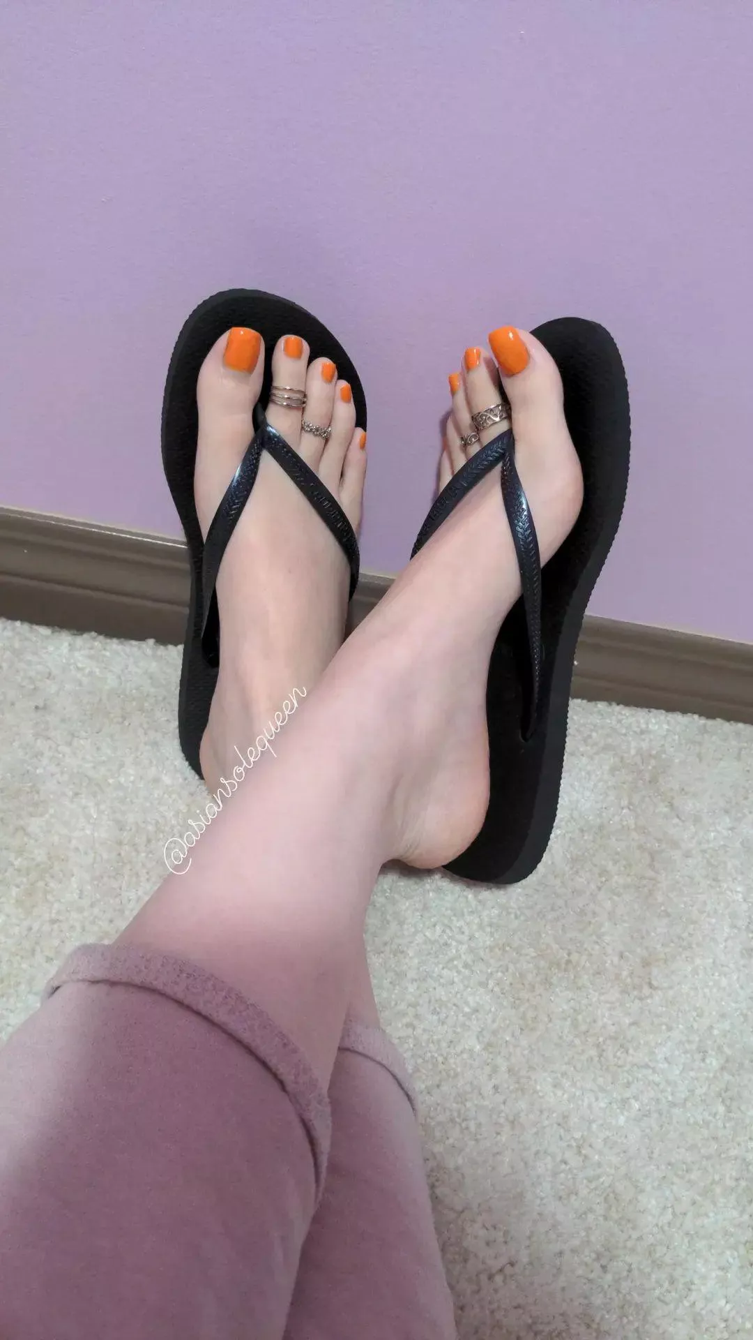 Think you can get through No Nut November while looking at these feet? 😈 posted by asiansolequeen