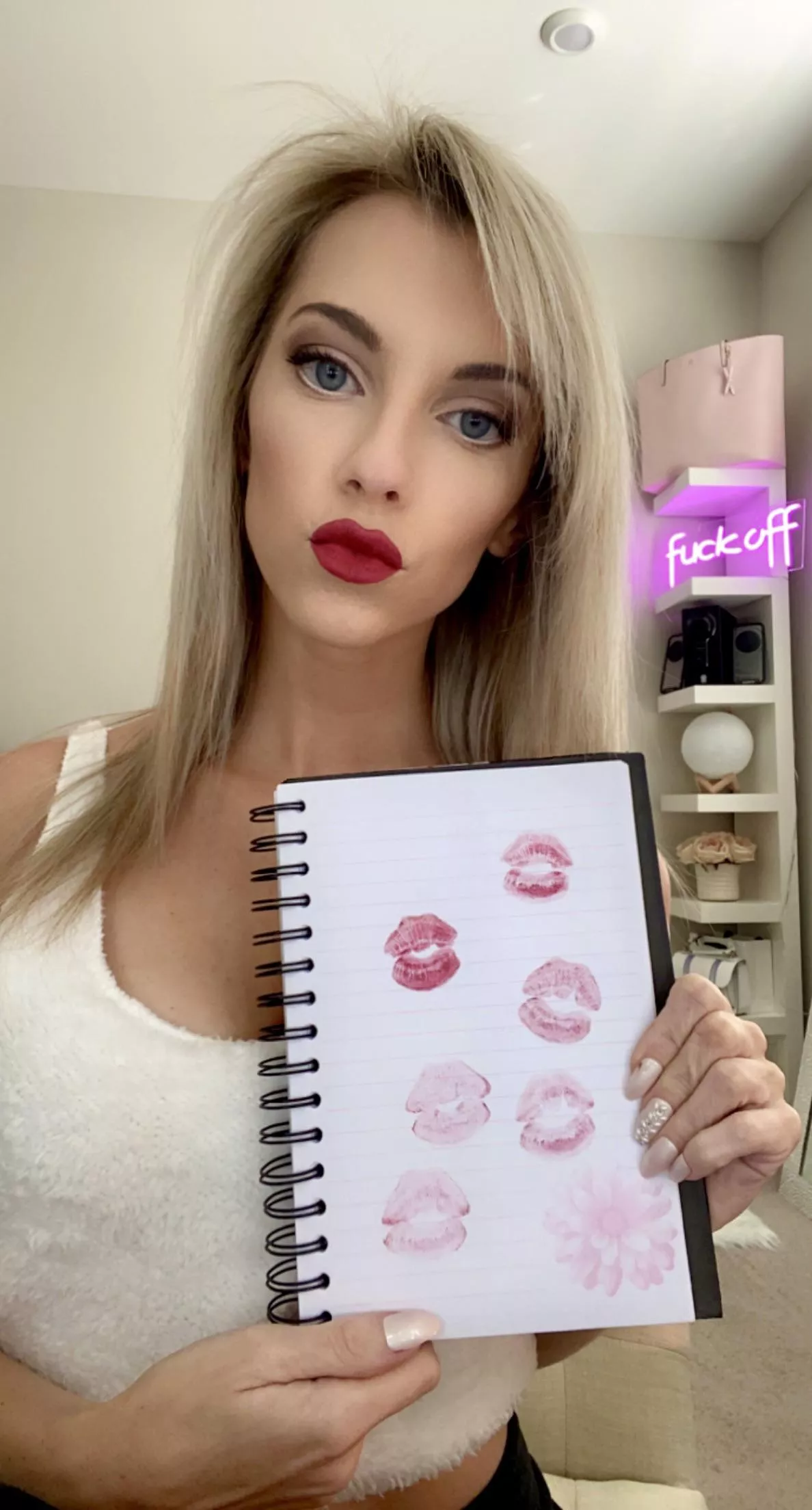 Thinking about leaving red lip prints all over youâ€¦ðŸ’‹ posted by _galaxygoddess_