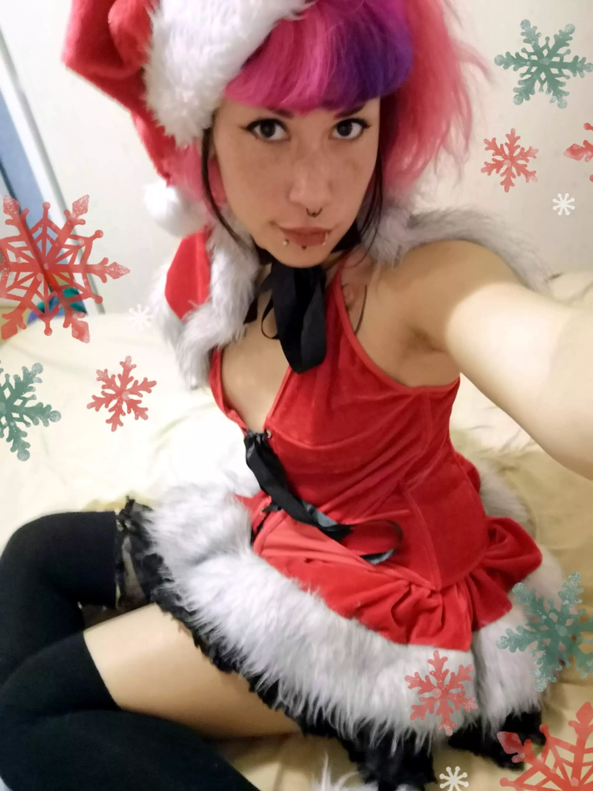 This was my 2019 xmas outfits 😏 posted by Sluticorn