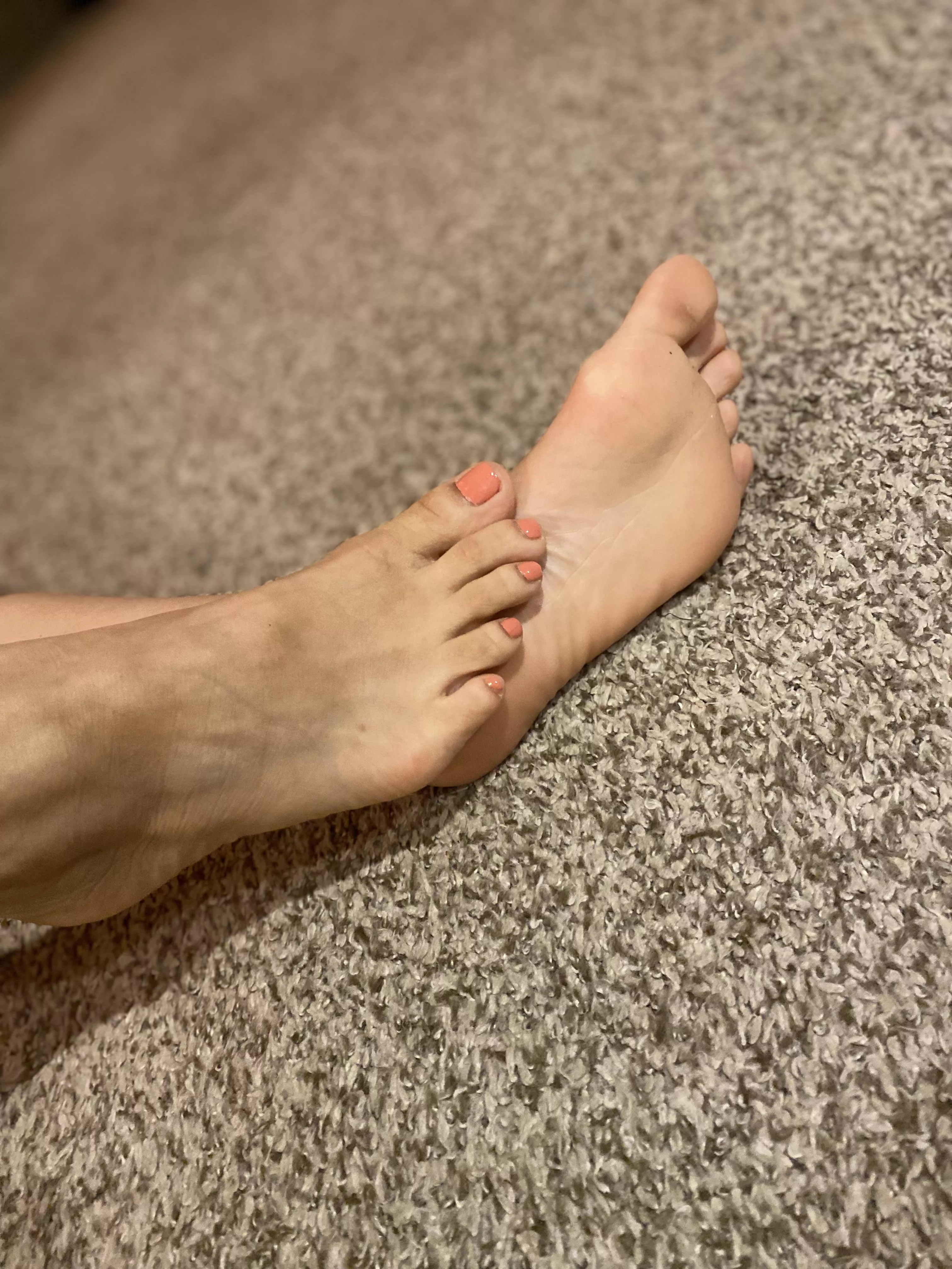 Ticklish toes 👣 posted by Miserable-Ad4688