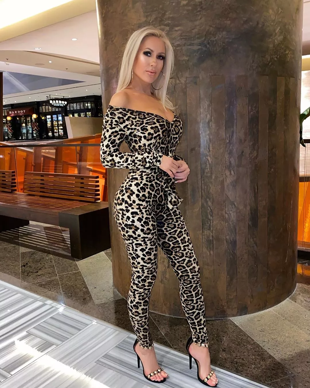 Tight Leopard Jumpsuit posted by gooningaccount