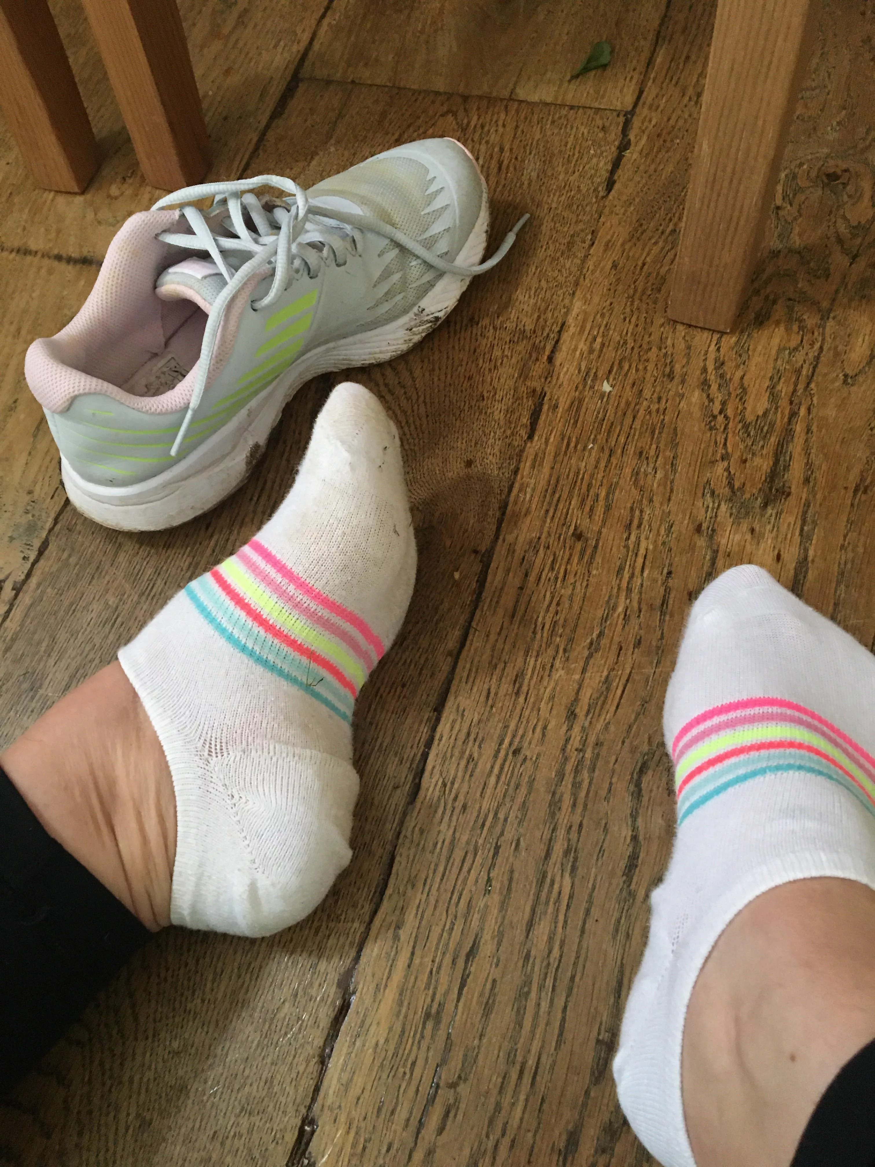 Tiny UK size 3 feet-post run stinky socks-want to sniff? ðŸ’¦ðŸ’‹ [female] posted by kinkykatyuk