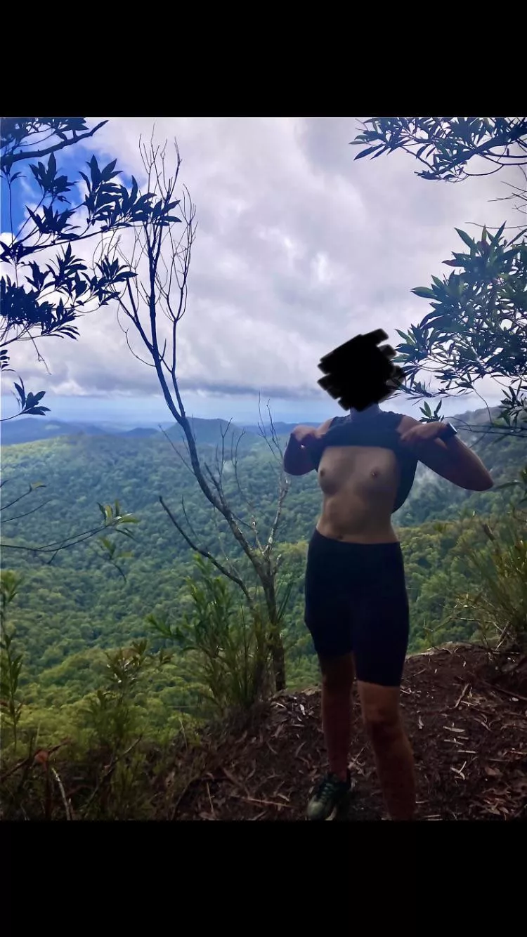 Tits out for the boys … round 2 posted by Adventureaus