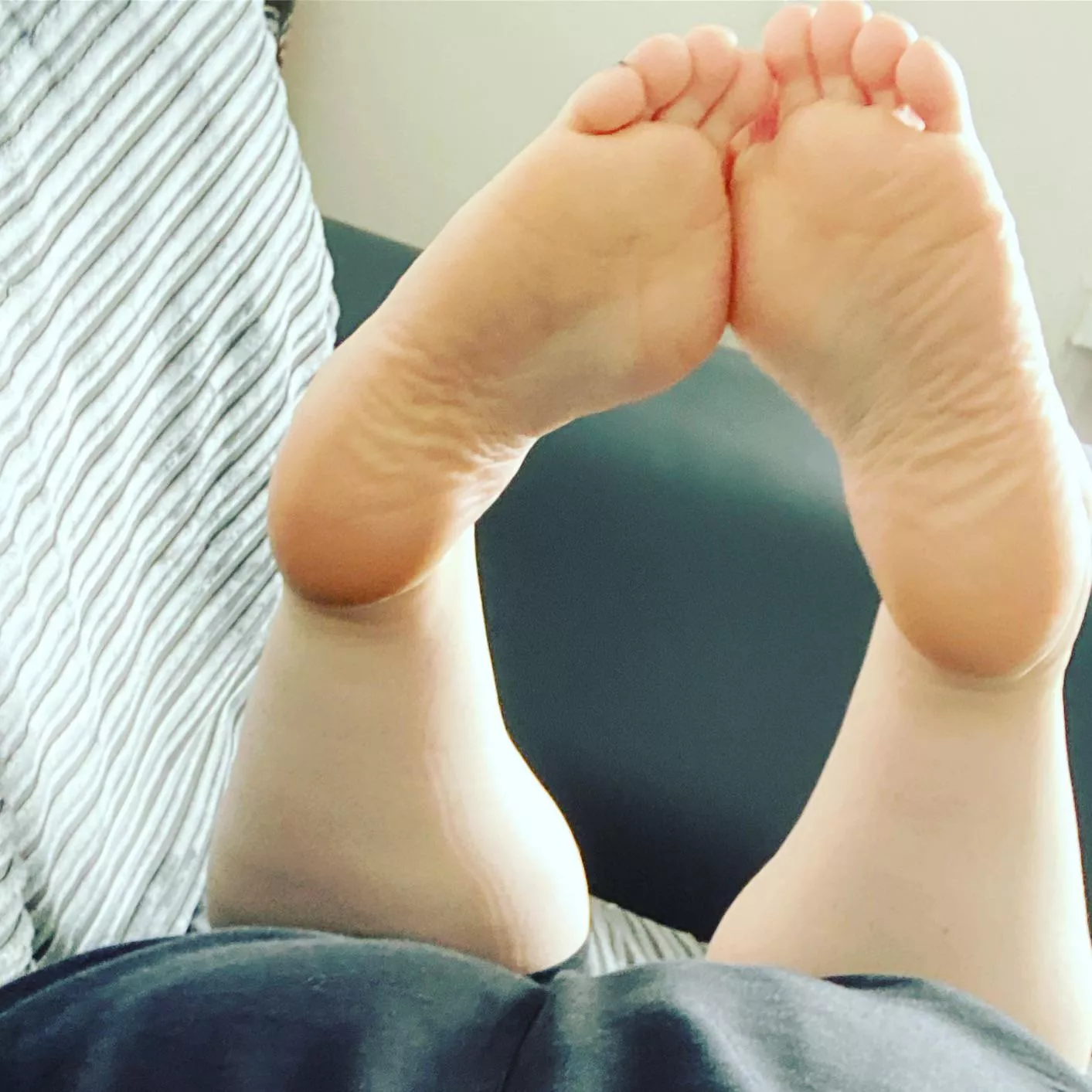 Toes and soles today! posted by Cutiefootiefoo