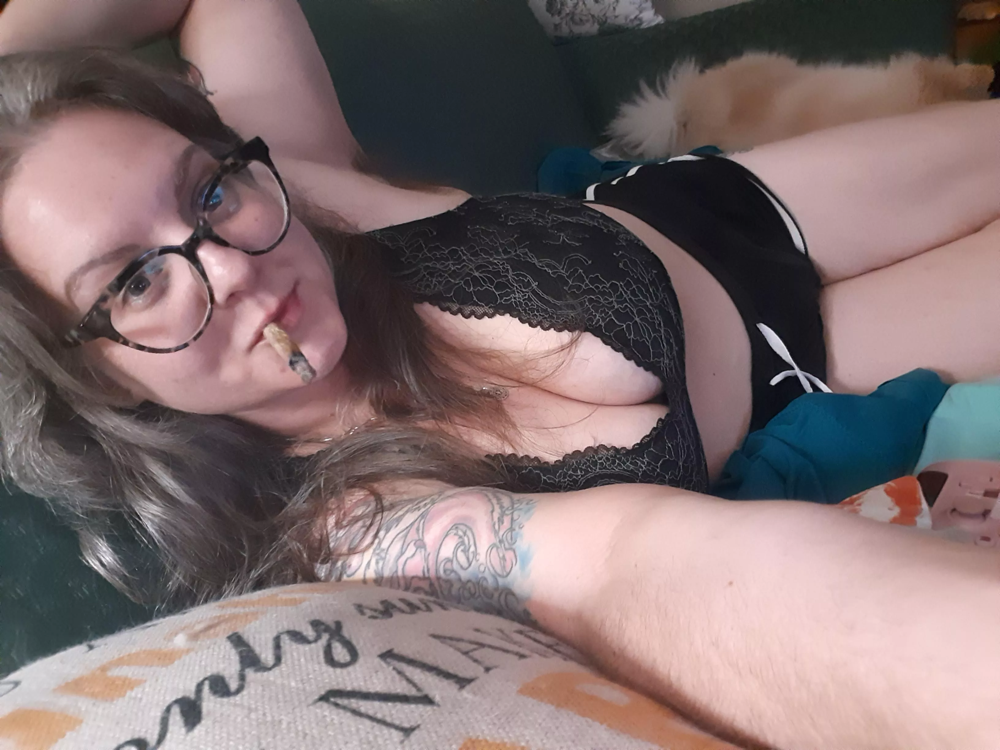 Tokes, tits and hairy pits. All natural and loving life! posted by SlowGuava769