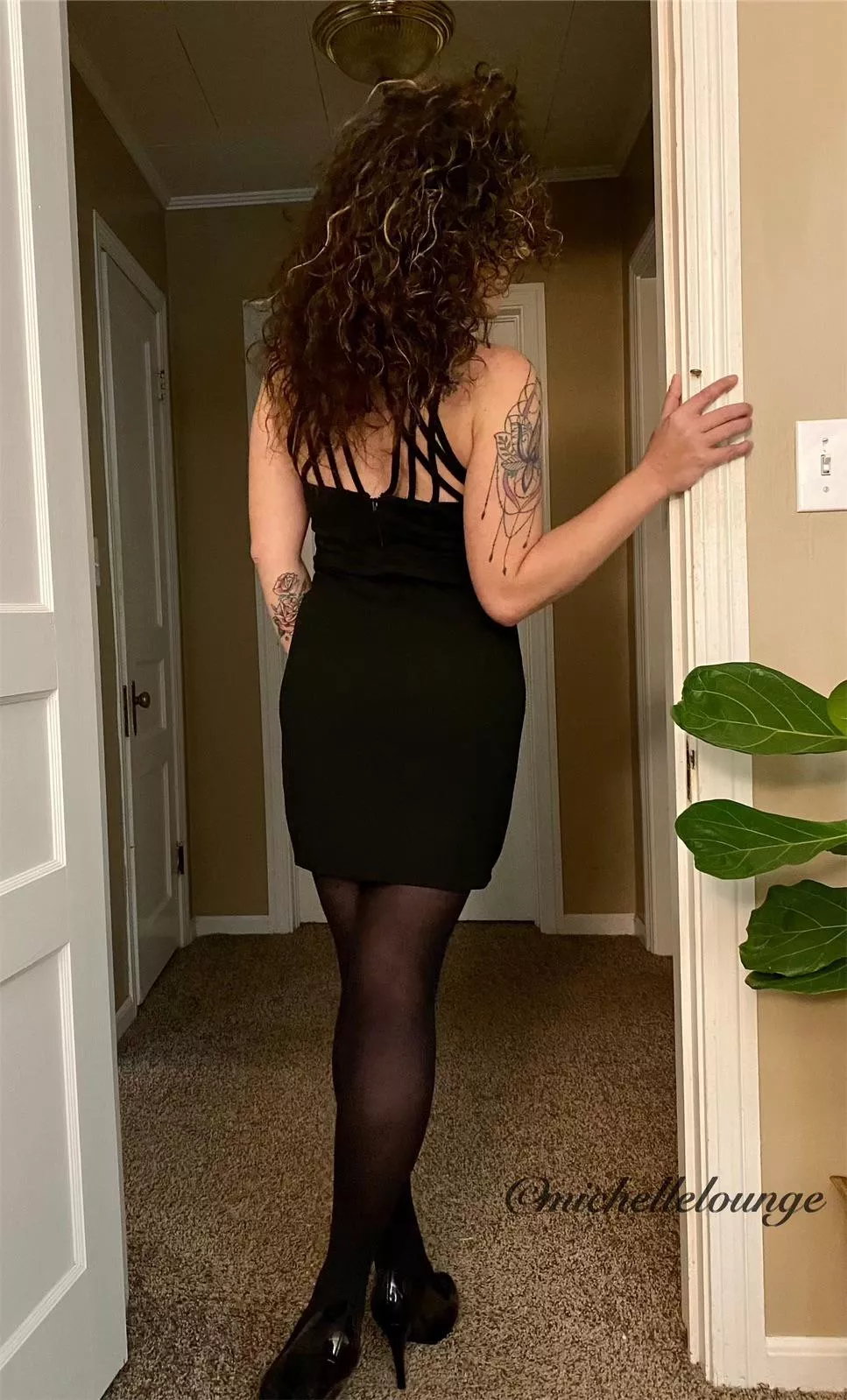 Too sexy for work? I think not â˜ºï¸ posted by michellelounge