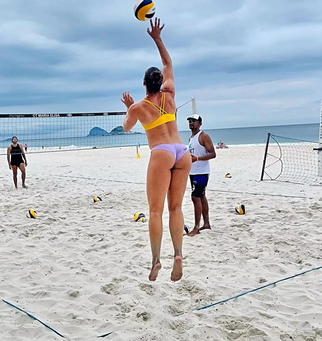 Traci Callahan 🇺🇲🏐 posted by Master_Rignolo