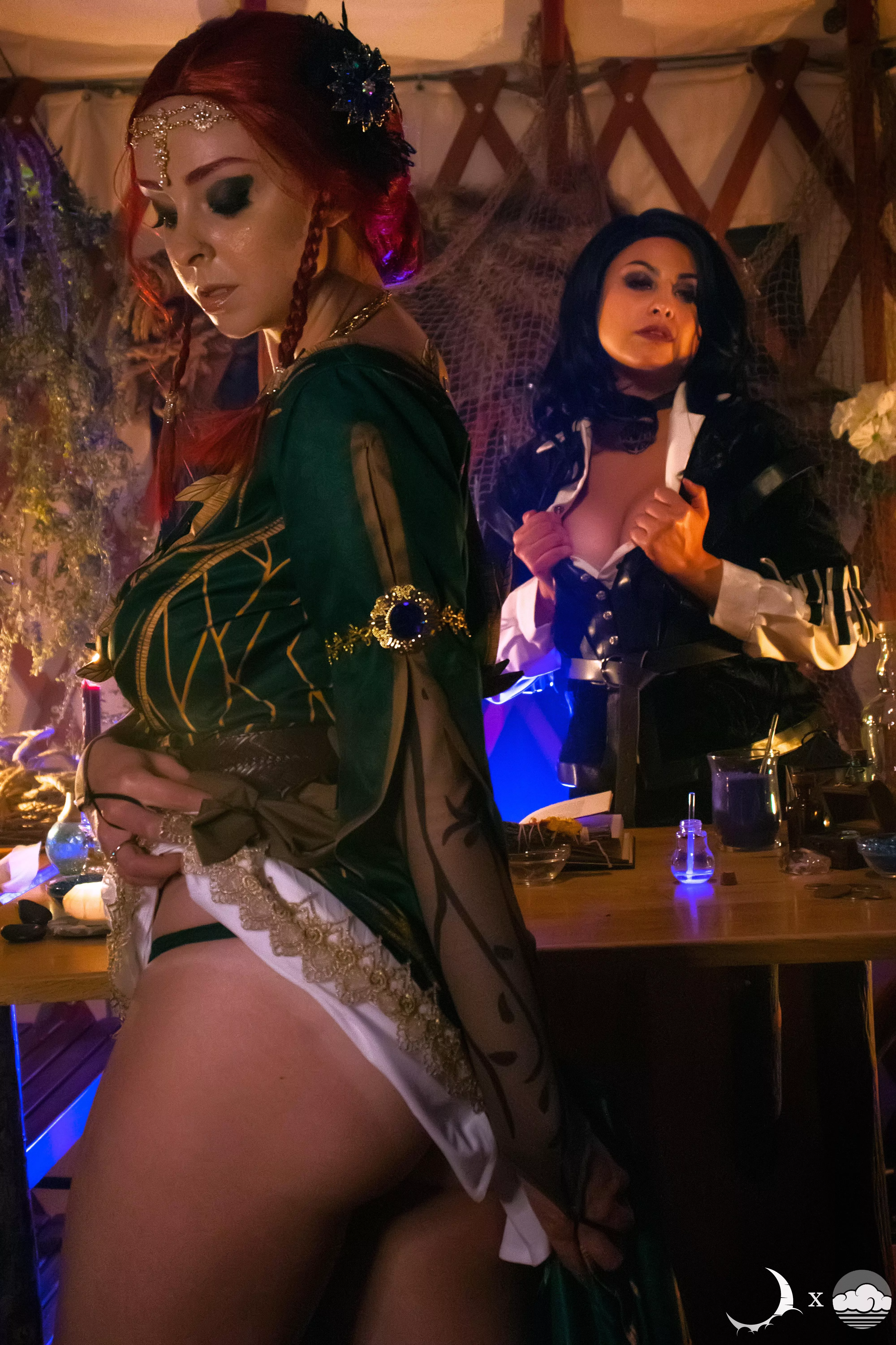 Triss and Yennefer cosplay by CloudedCalypso and LunaRaeCosplay [self] posted by Lunaraensfw