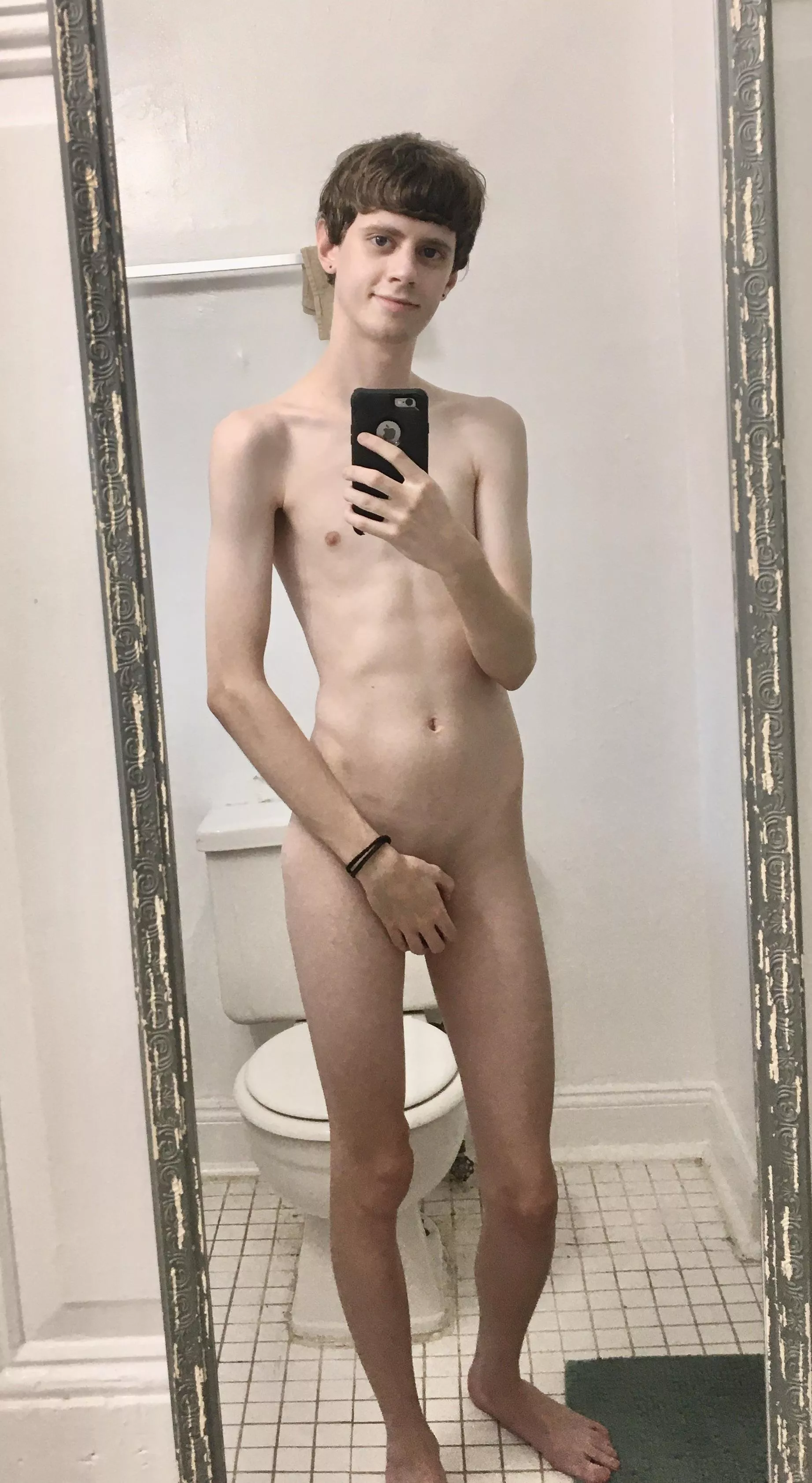 Trying a full body nude, hope it’s alright 😊💕 posted by Fenn2588