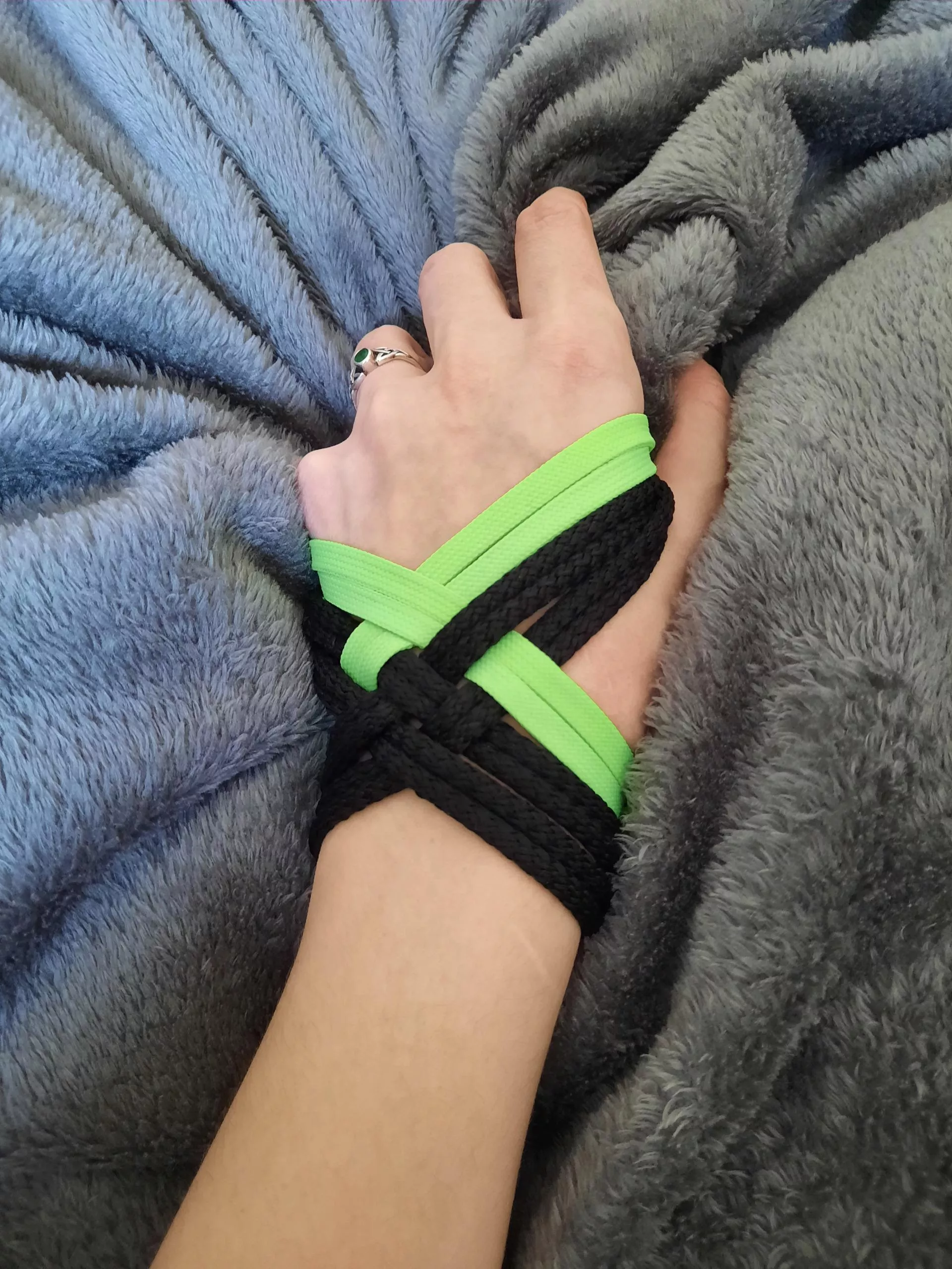 Trying a self tie with a simple wrist cuff... posted by just-having-a-peek