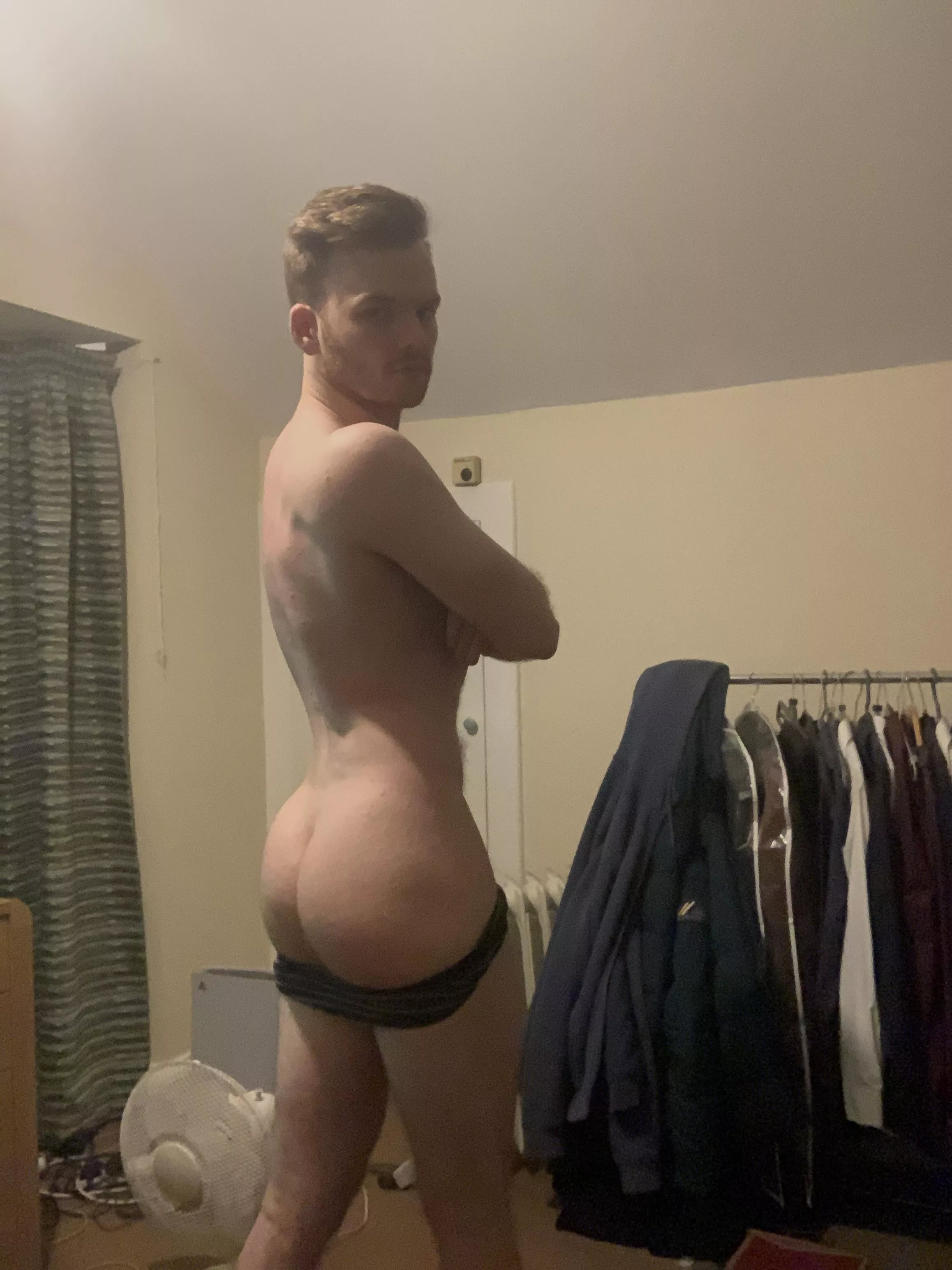 Trying to stay slim whilst getting the booty big, is it working? 🙃 posted by BubbleKiros