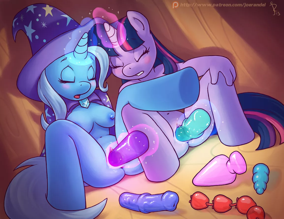 Twi and Trixie doing each other (Joe Randel) posted by myfriendscantknow