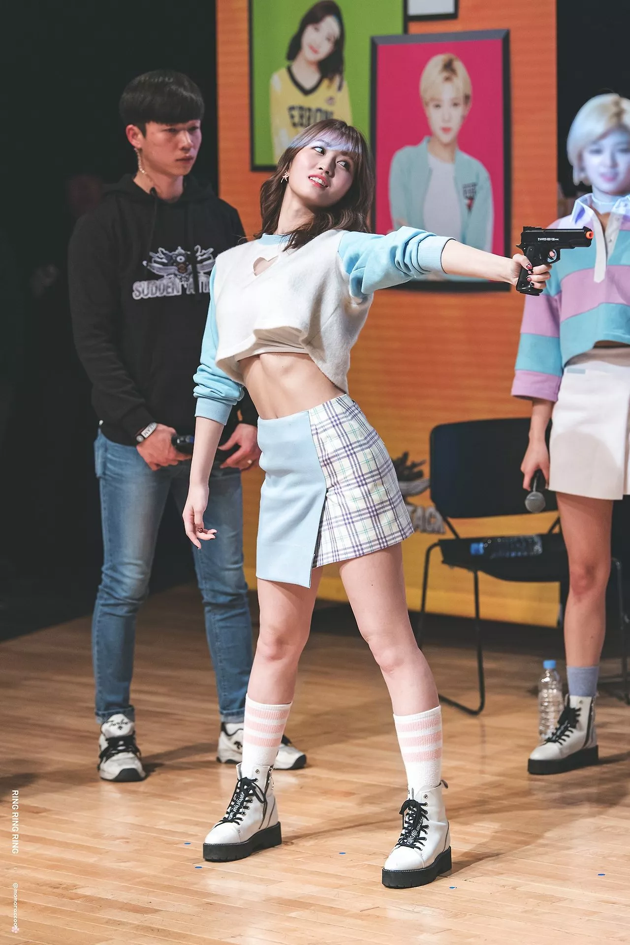 Twice Momo's fit tummy! posted by myblindy