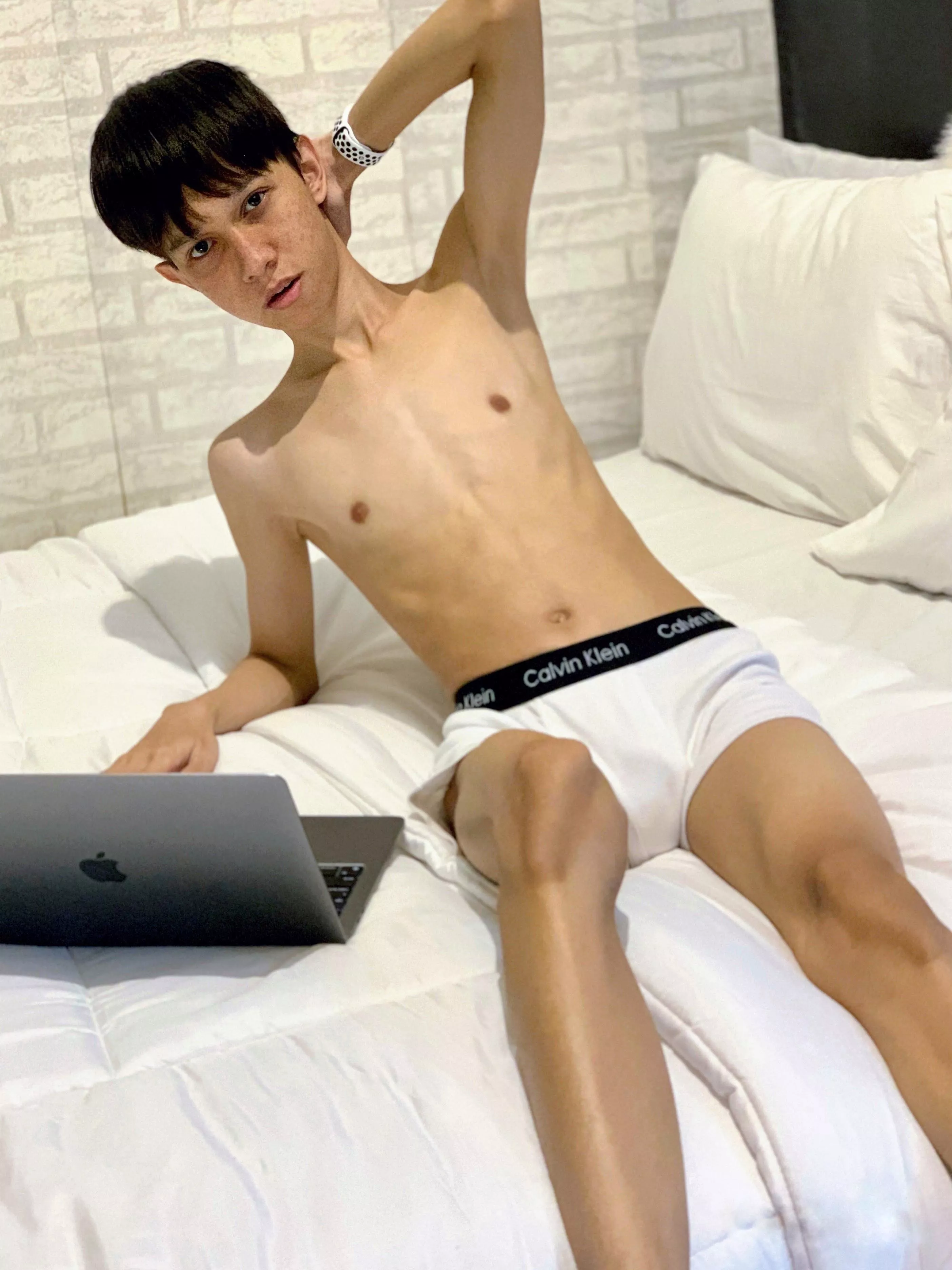 Twink boy watching p*rn in bed 💦 posted by Christopher24x