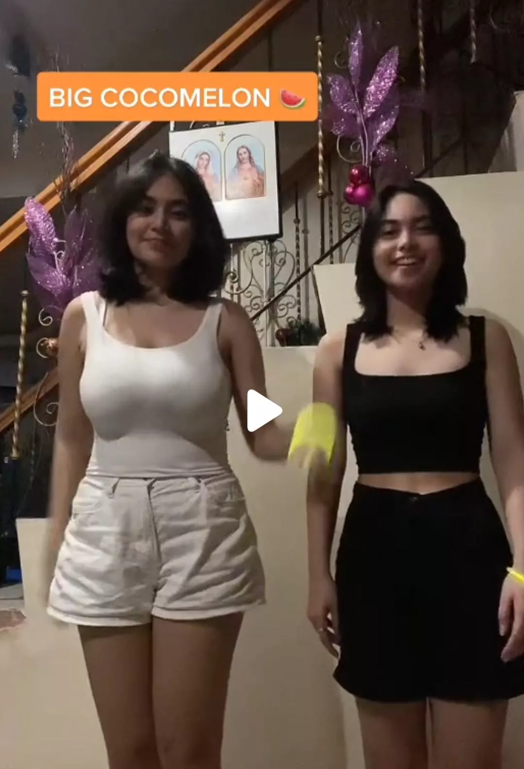 Two Young Filipina posted by LeNewbiee