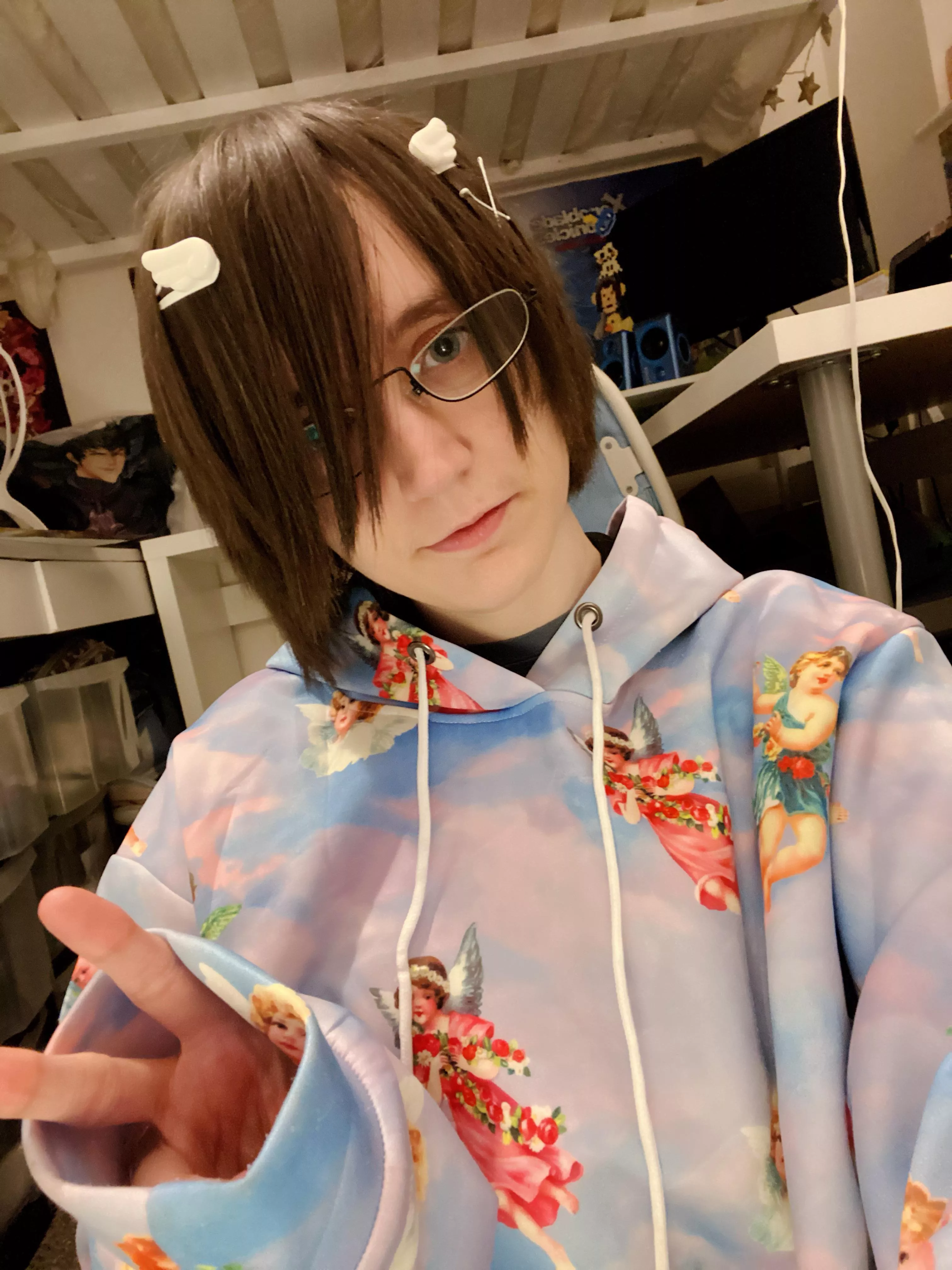 tysm for all the kind words and attention on my other post ;-; <3 here’s another selfie posted by shysobble