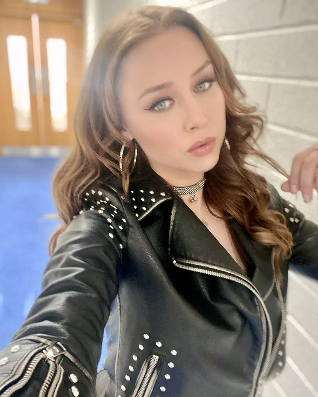 Una In Leather🔥 posted by sweet8lb6ozbabyjesus