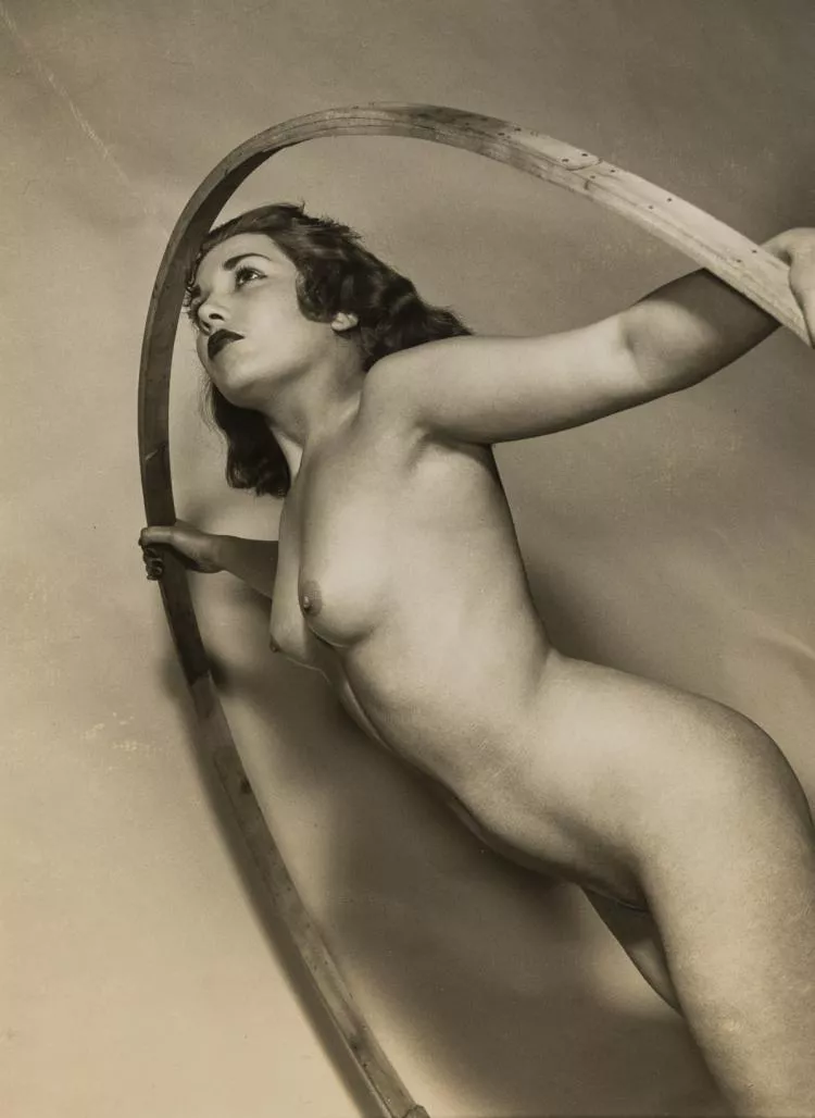 Untitled nude by Horace Royce, 1950s posted by sussoutthemoon