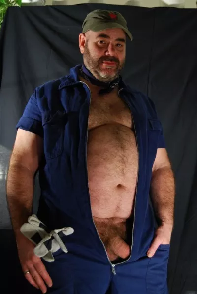 unzipped (x-post r/WorkingDads) posted by peludoporfavor