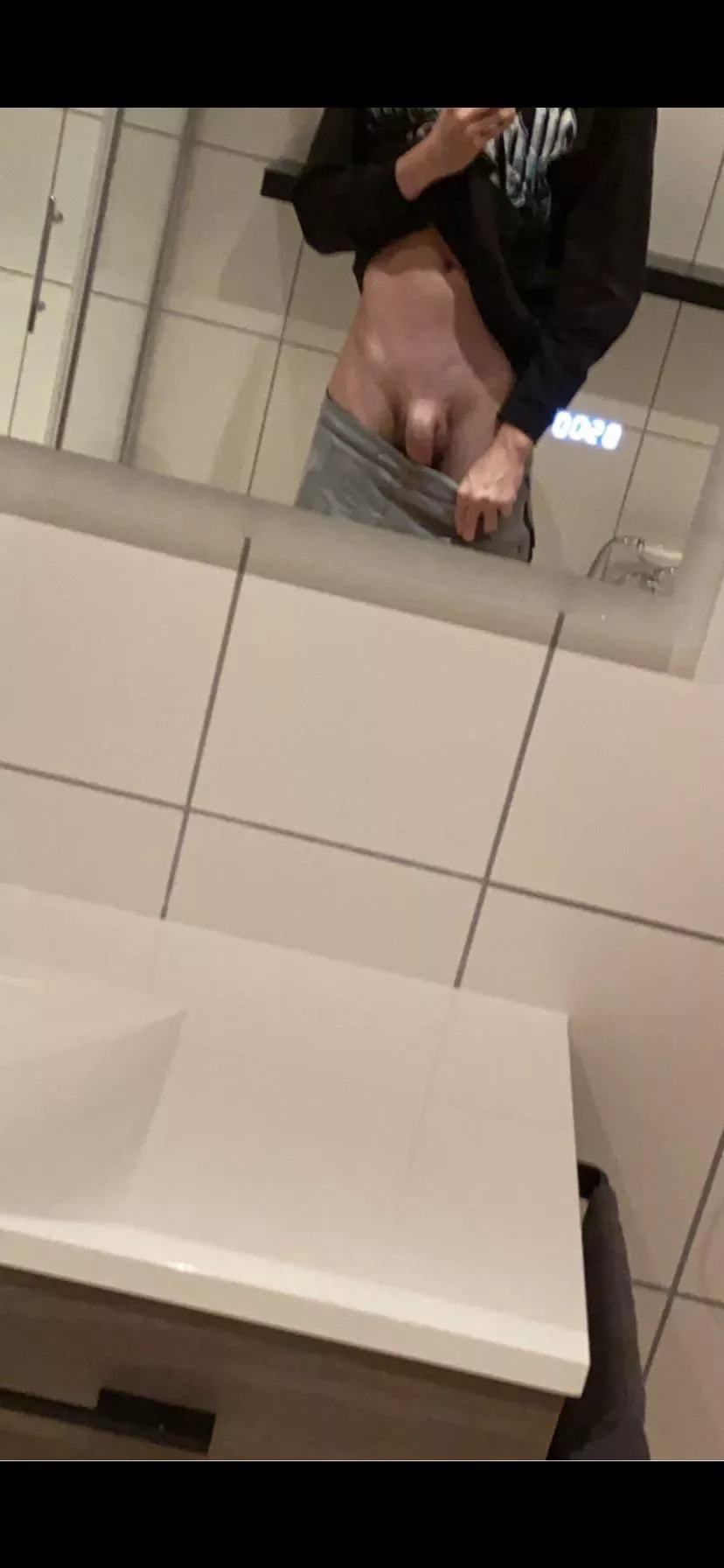 Upvote for a nude🤭 I’m 18 posted by maxmeier1208