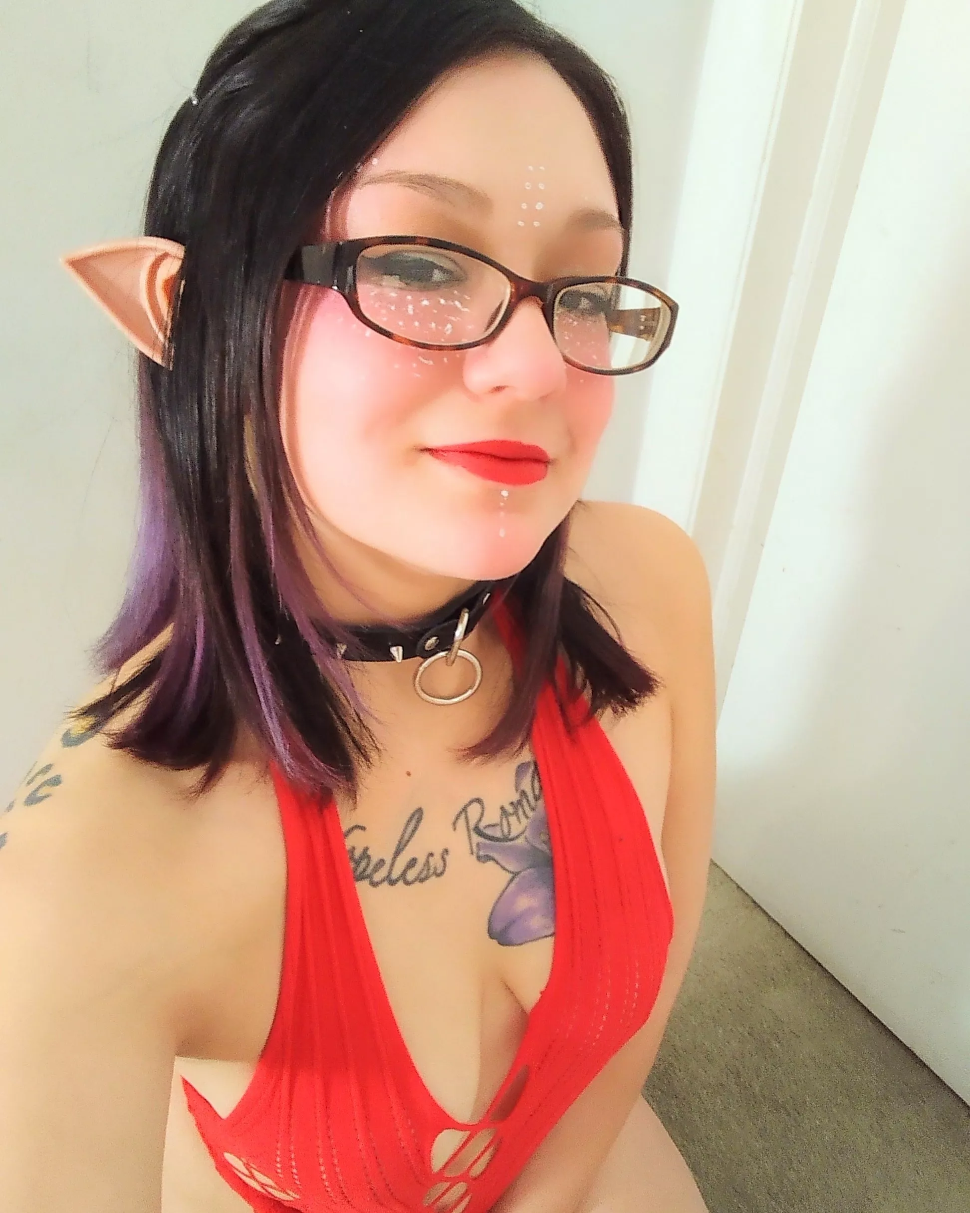 Ur favorite elf is here. Make a wish! posted by Demistarr333