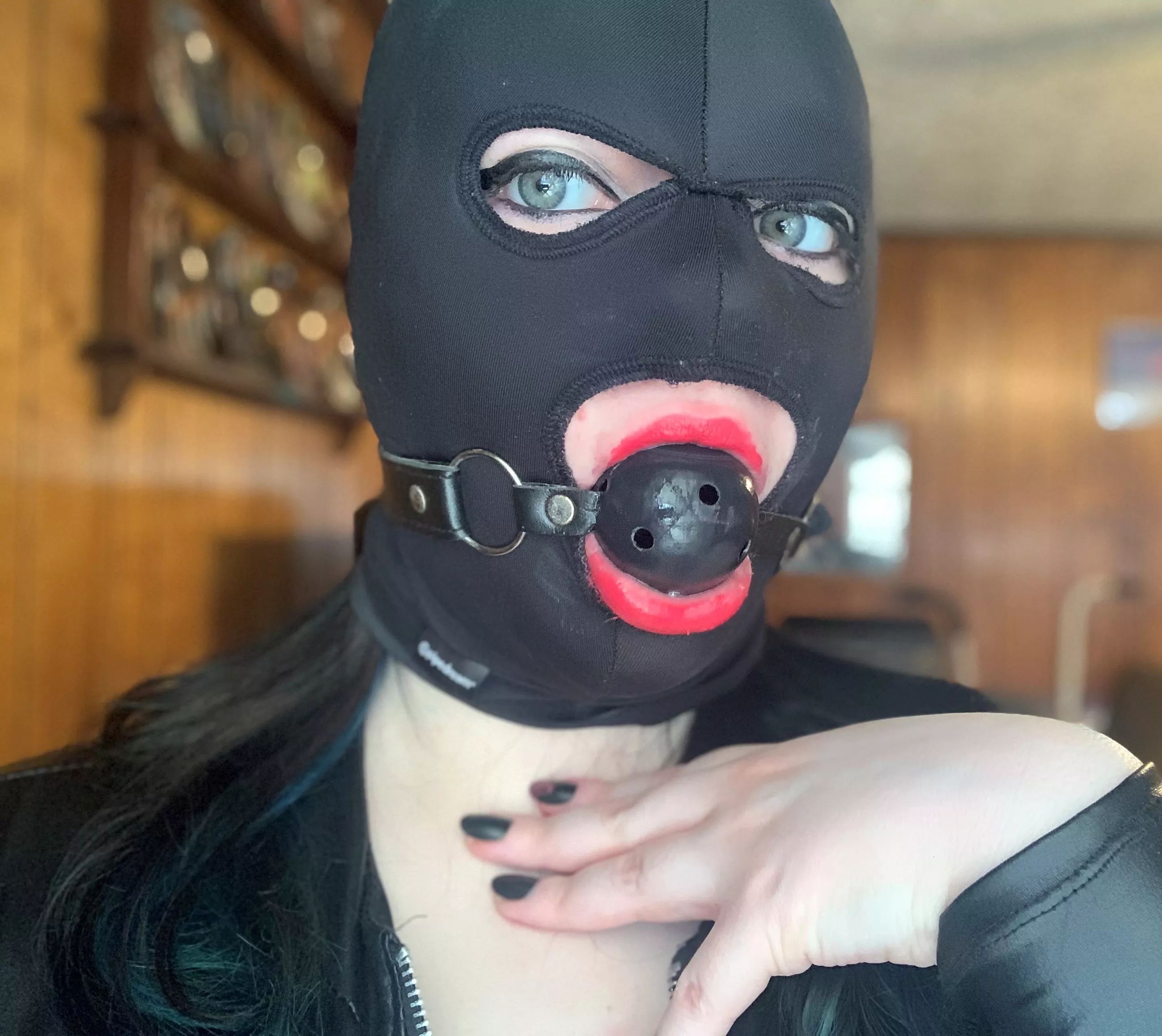 Using my hood in a more submissive way was fun posted by misslofn