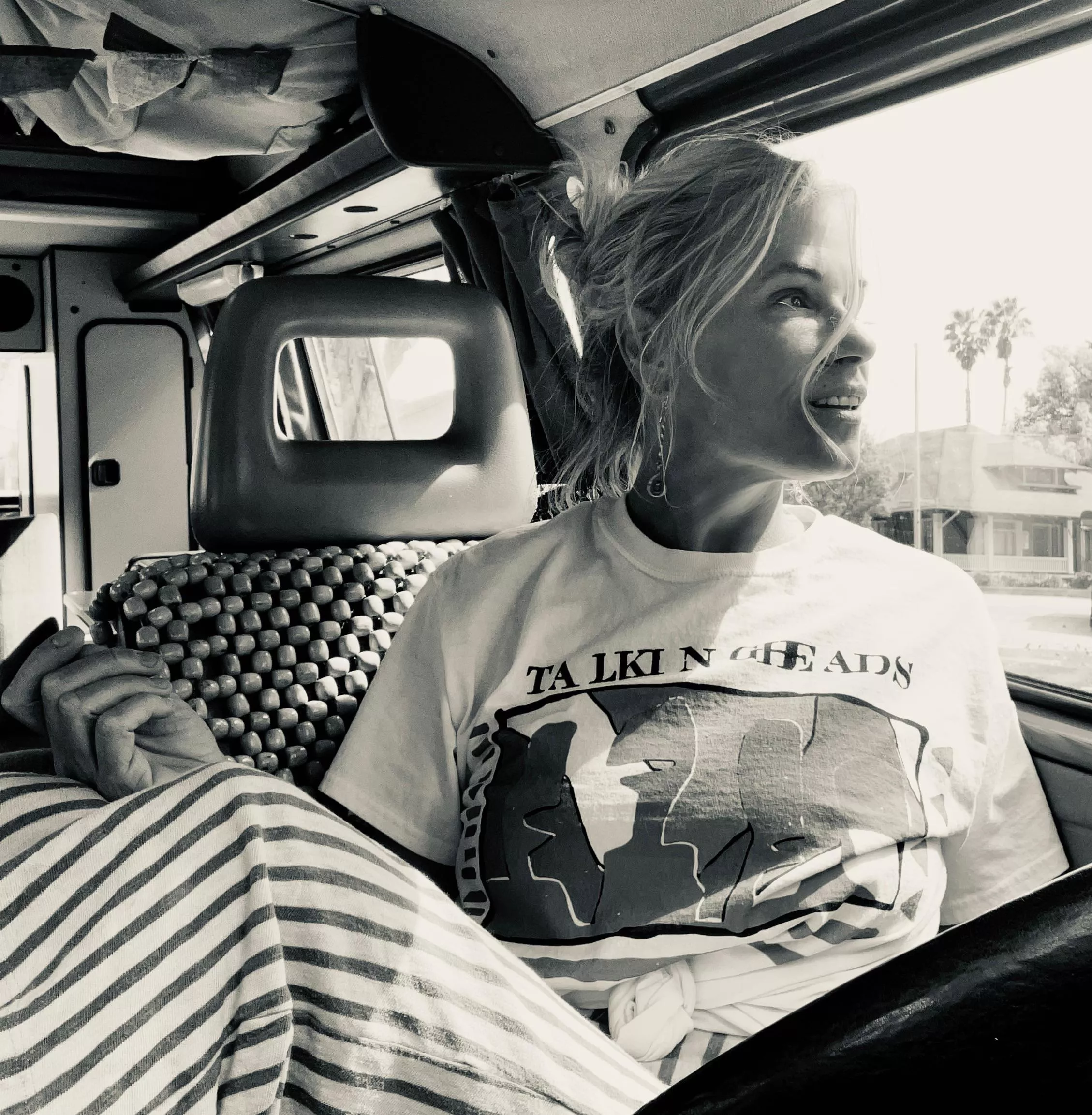 Van girl. (F49) posted by thatgirlinthevanagon