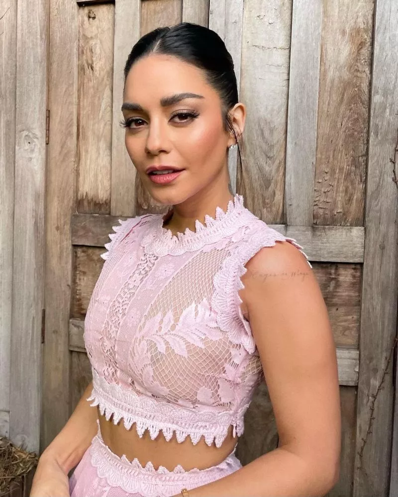 Vanessa Hudgens is so effortlessly sexy posted by wtsr5991