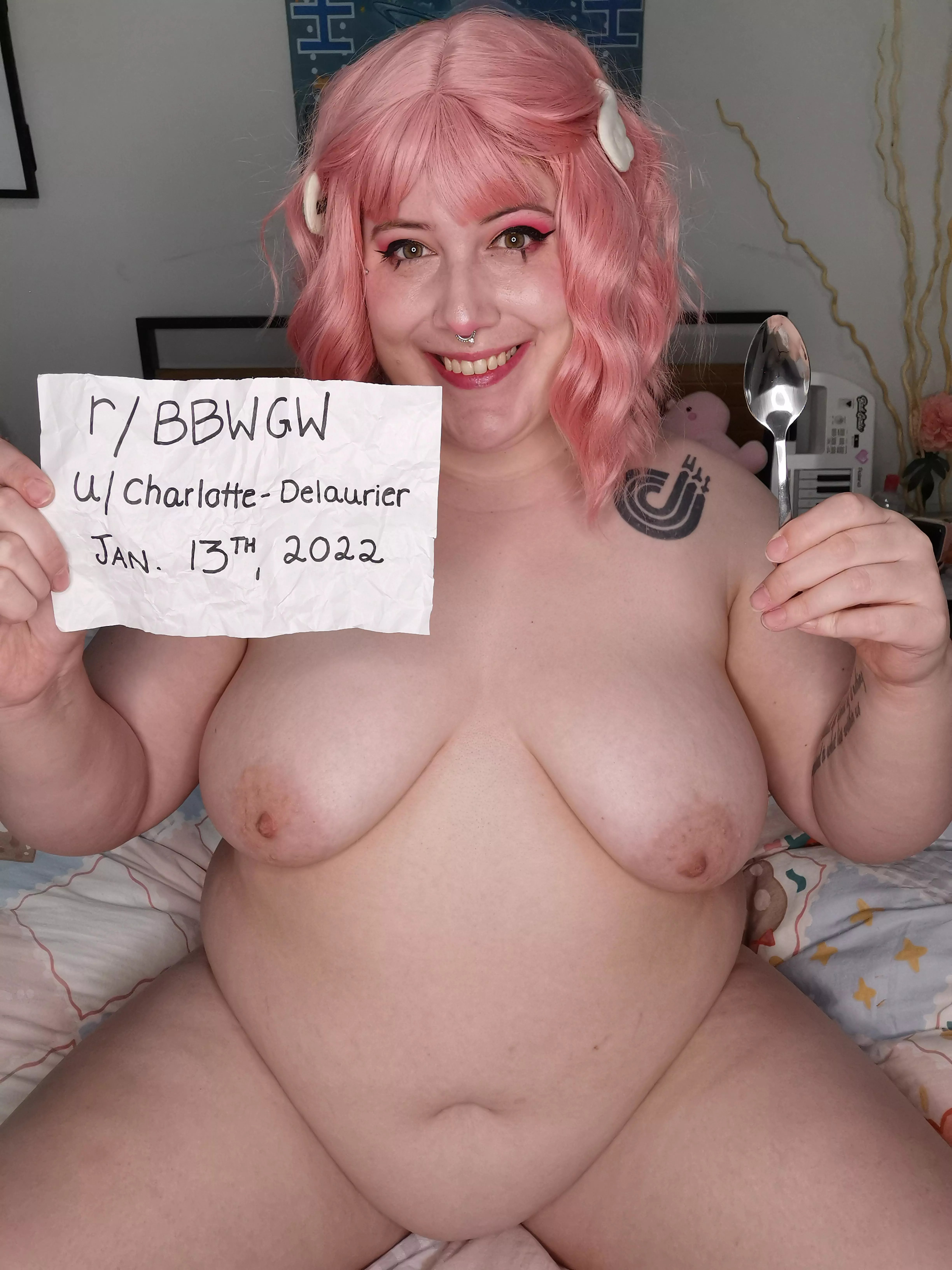 [Verification] Hello! ☺️ posted by charlotte-delaurier