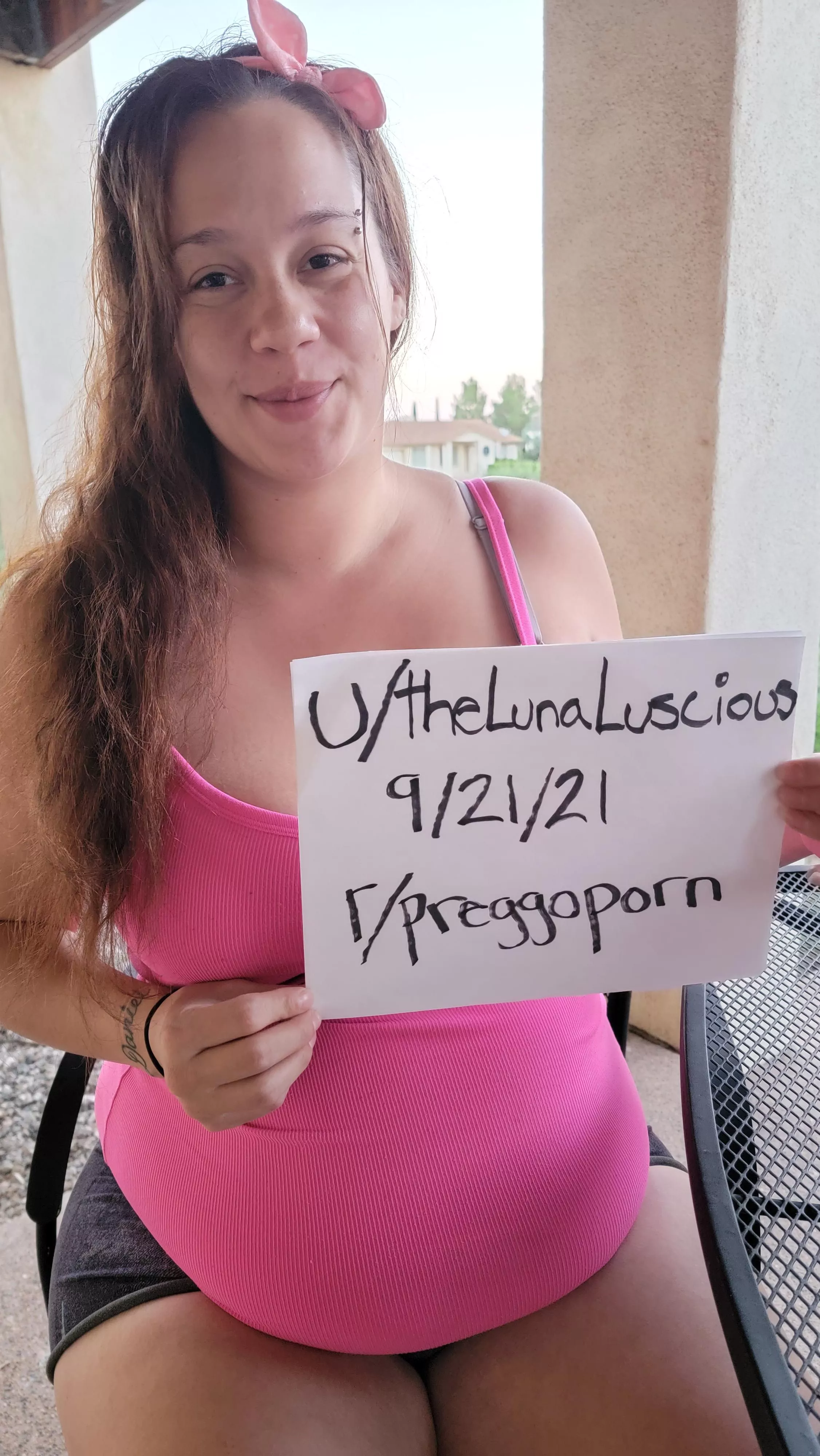 Verification posted by thelunaluscious