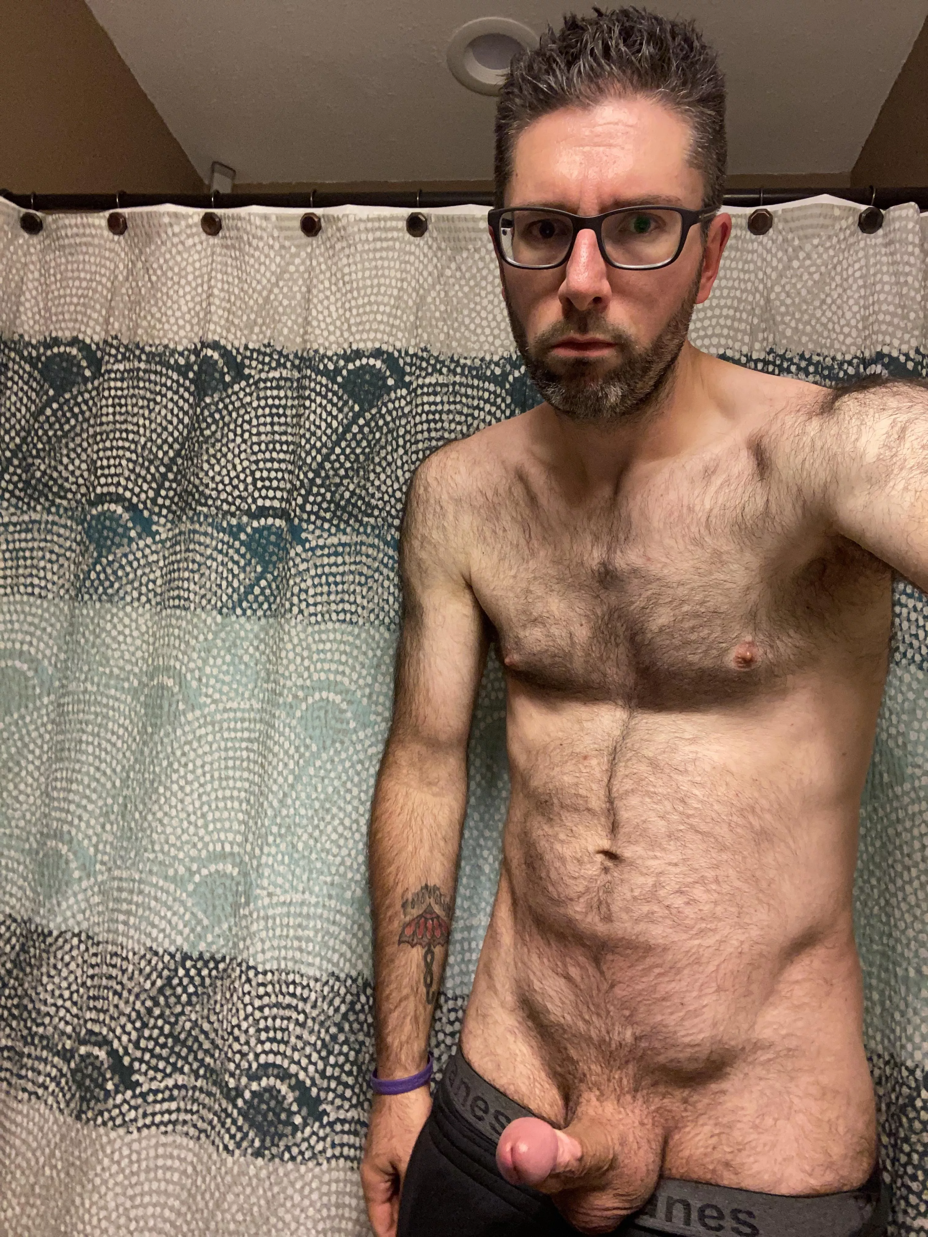 Very impromptu shot of my dad bod (40) before hopping in the shower. Discuss. posted by sinneD_artsgeeK