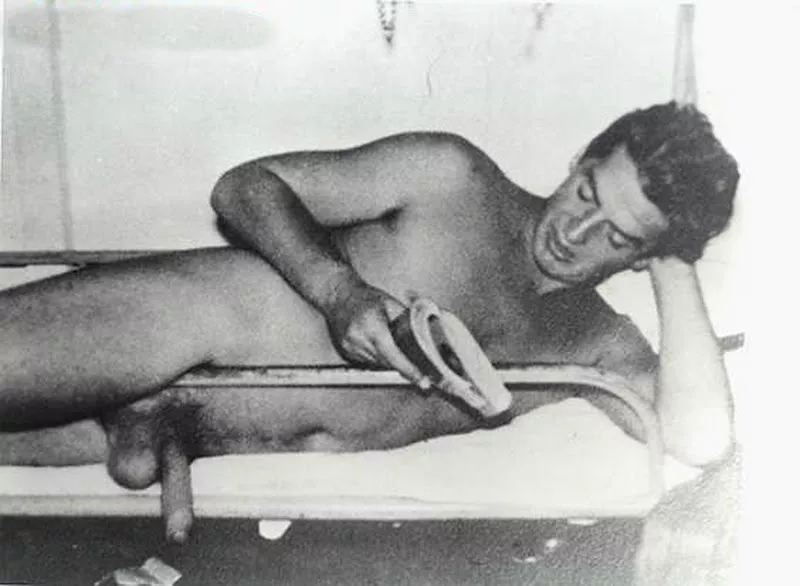 Victor Mature relaxing posted by El_Giocondo