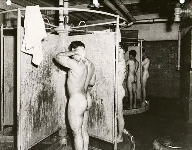 “Vintage showers” … posted by neilfromsydney2003