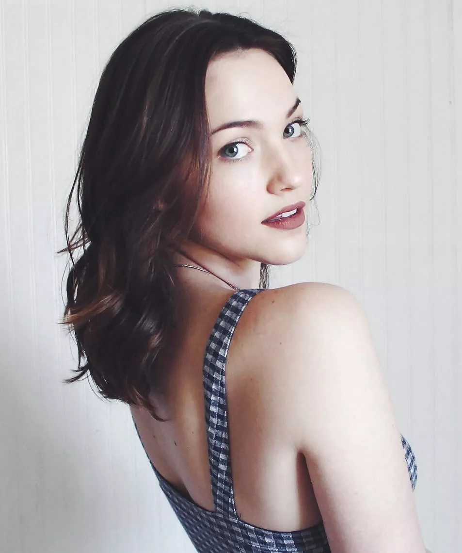 Violett Beane posted by Physical-Meringue-71