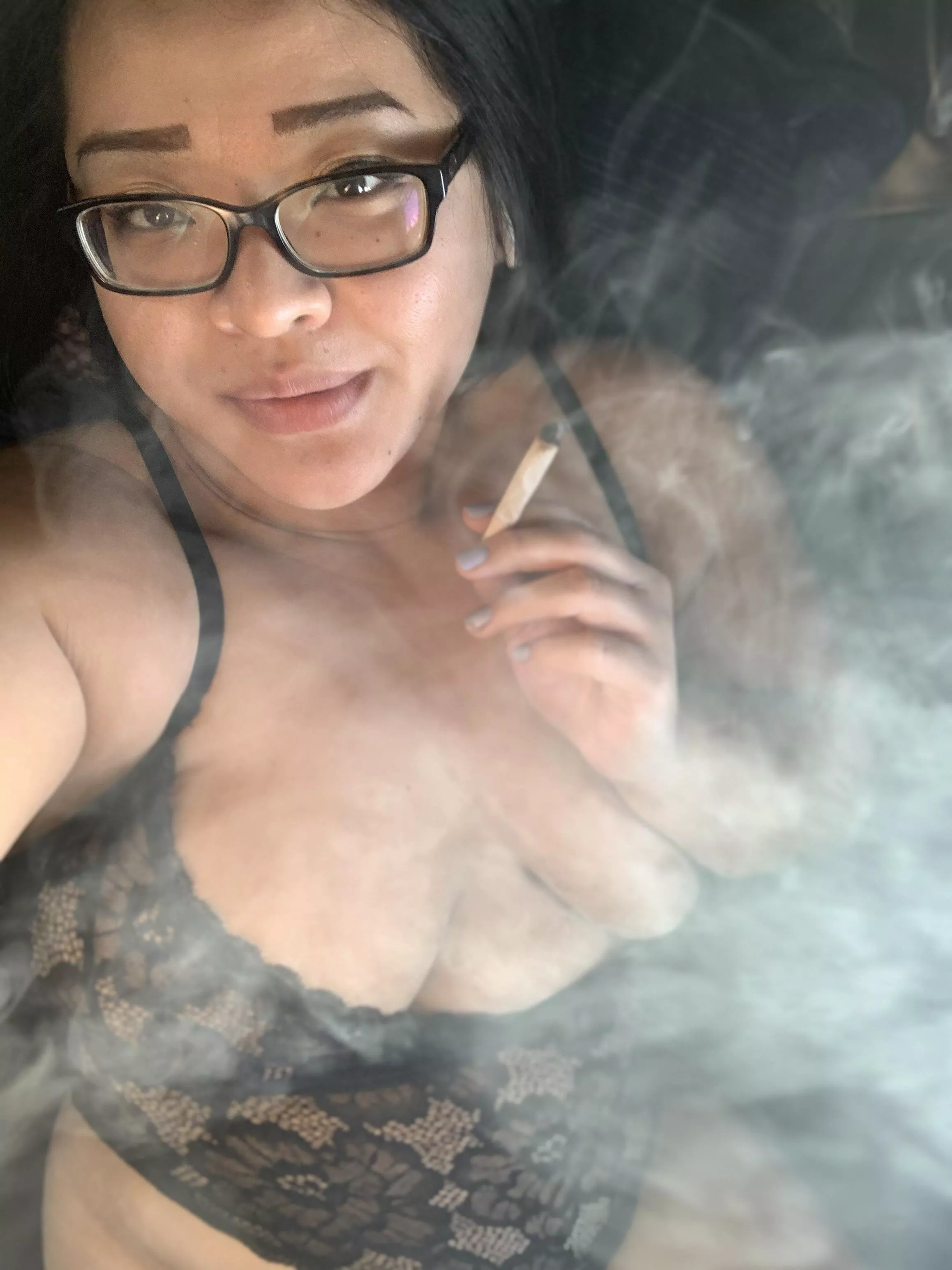 Wake & bake with me ðŸ’‹ posted by missevesfeet