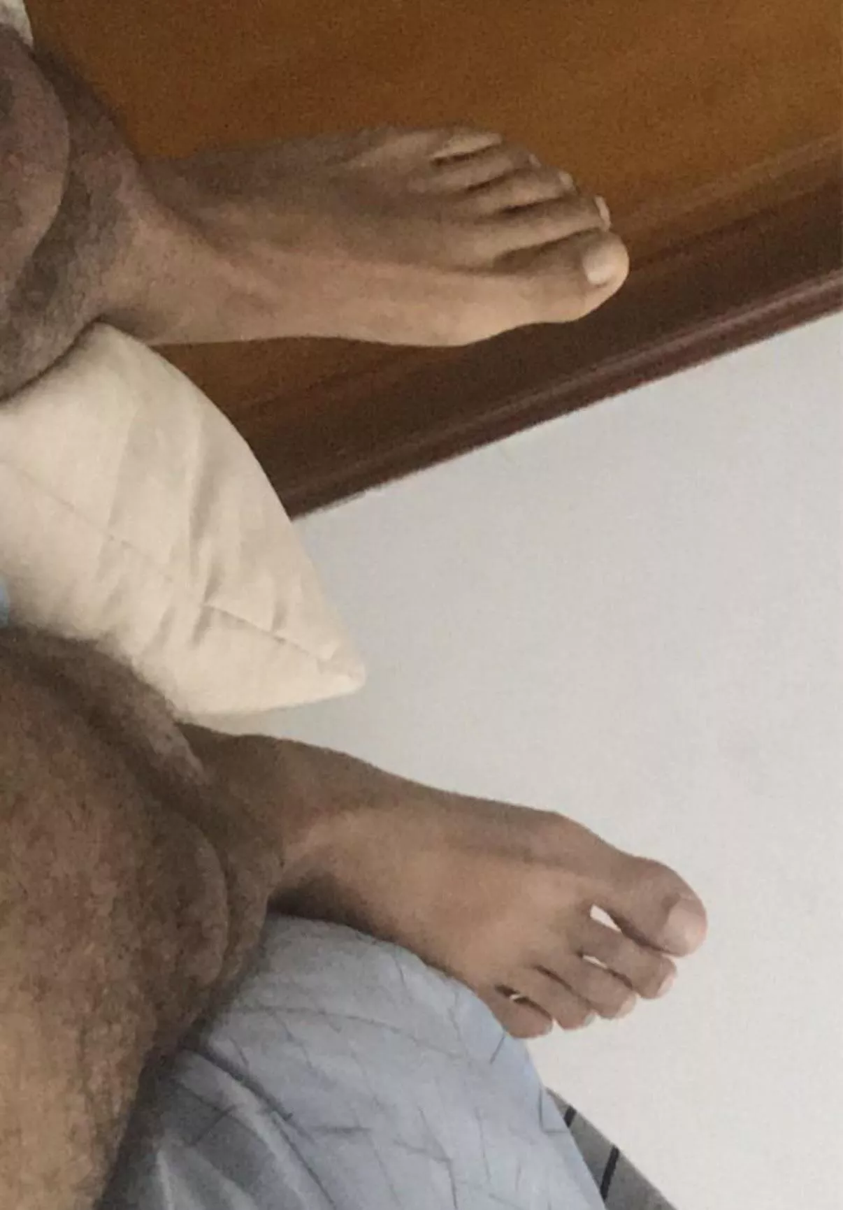 Wanna lick in between my toes? posted by el_nicob