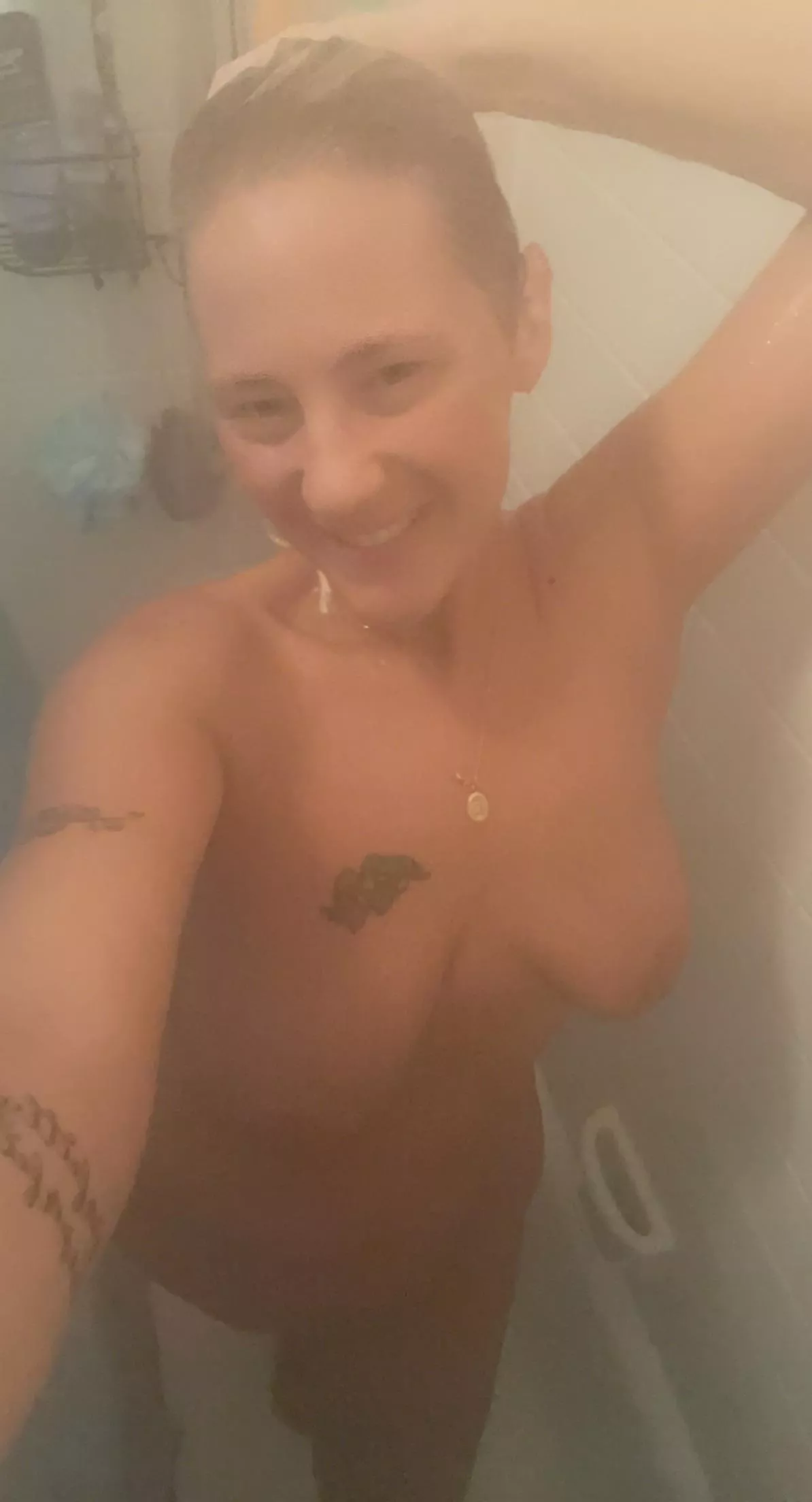 Wanna see more shower and bath pictures?? Click those links in the comments 💦 posted by RileyRae6968