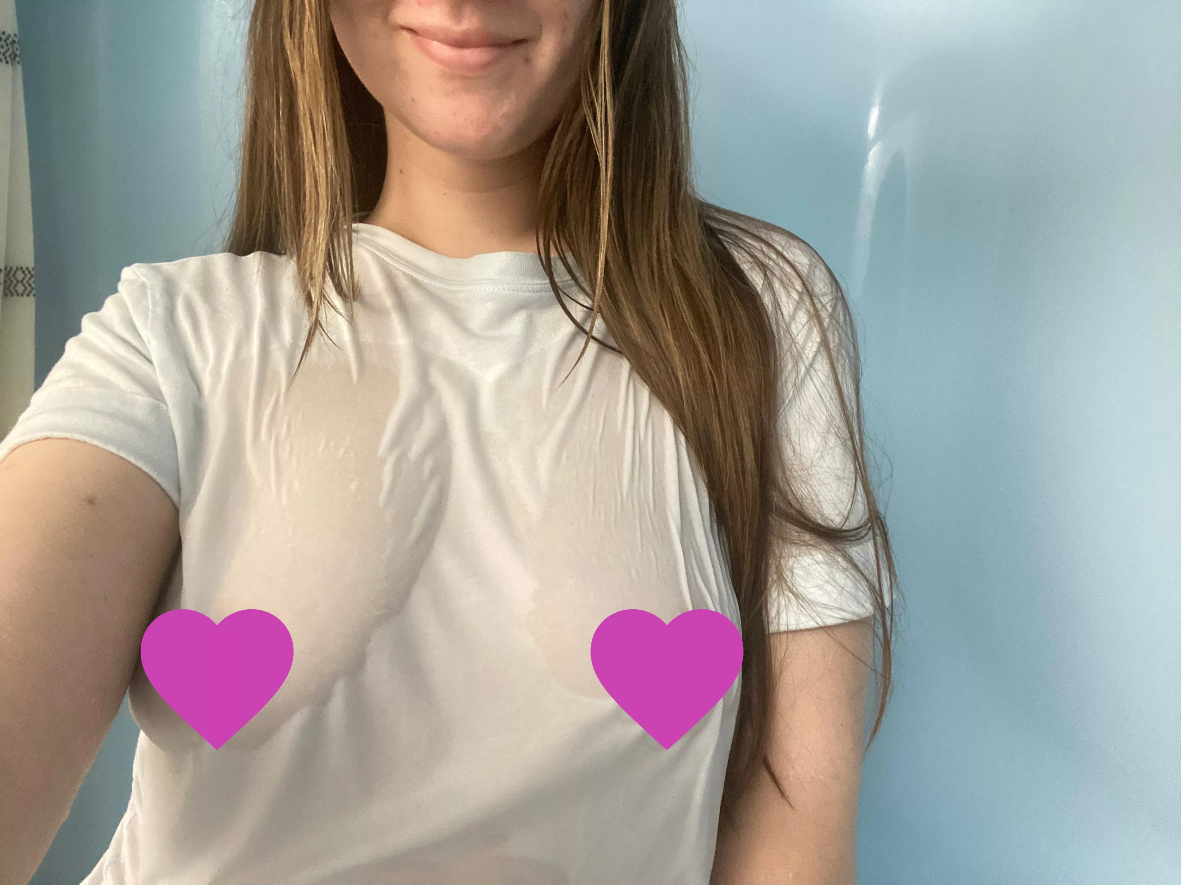 Wanna see this brunette in a wet tee? I’m proud of my newest video. 😈🚿 posted by itsmollymae_xo