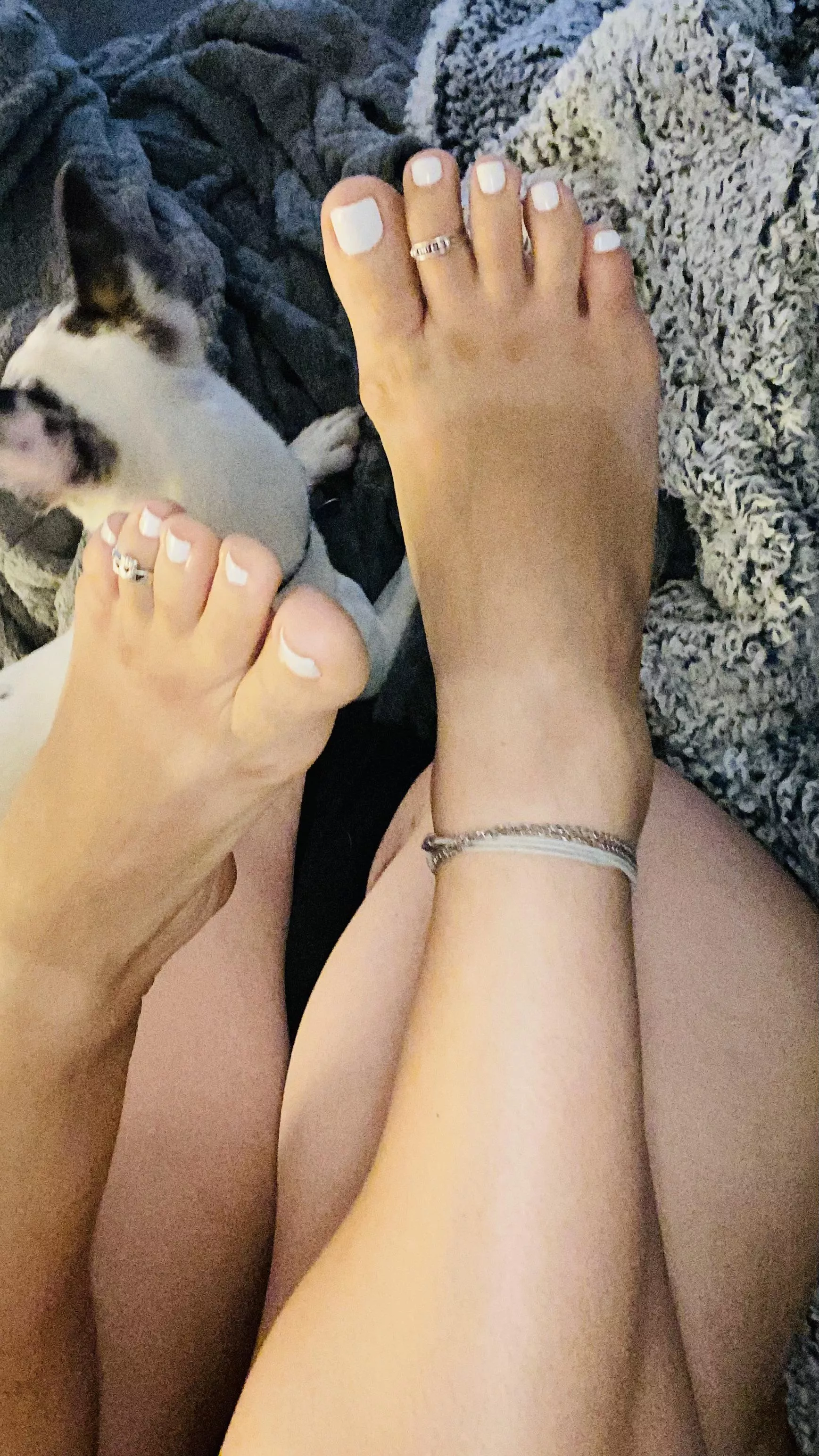 Wanna suck my toes? 😛💓 dm me posted by kimcumsalot