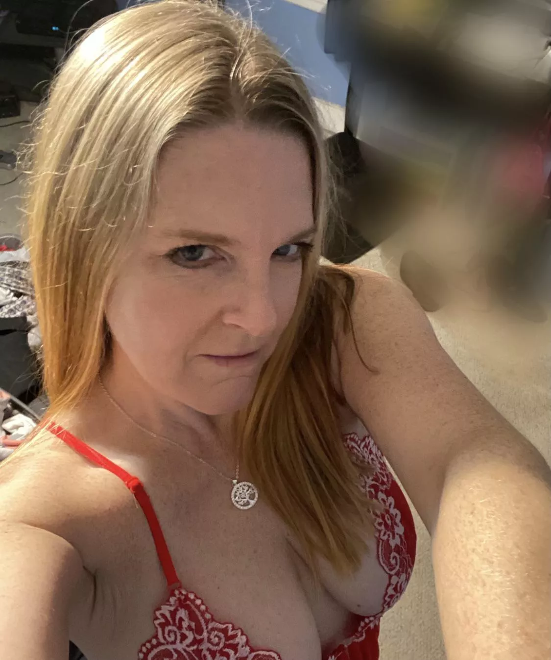 Want to have a starting contest? 48F posted by AmberShanahan48