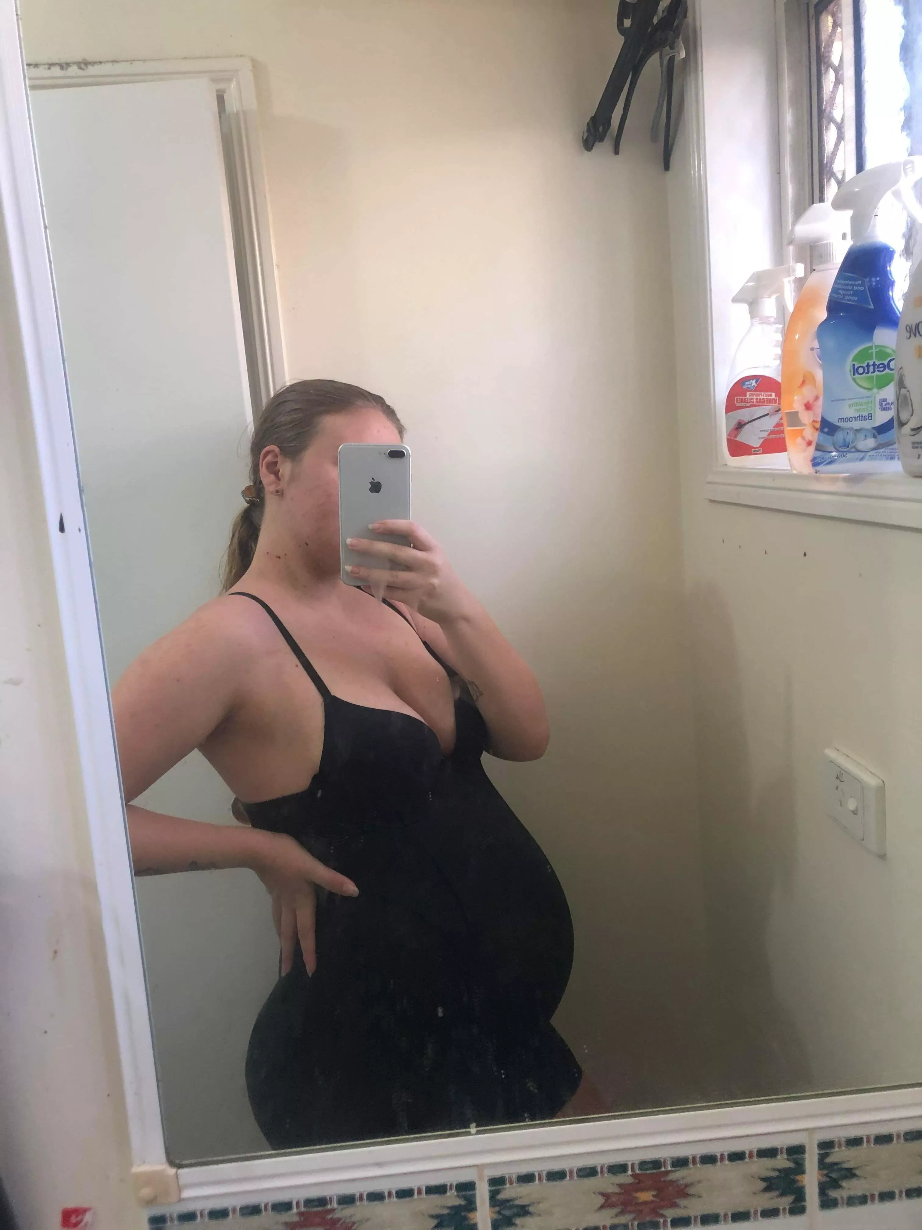 Want to see the rest of my pregnancy? Link in bio xo posted by PrincessTay21