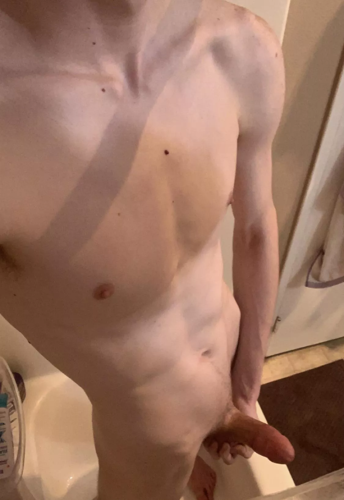 Want to shower with a 6’5 alt boy? posted by sixfootaddict