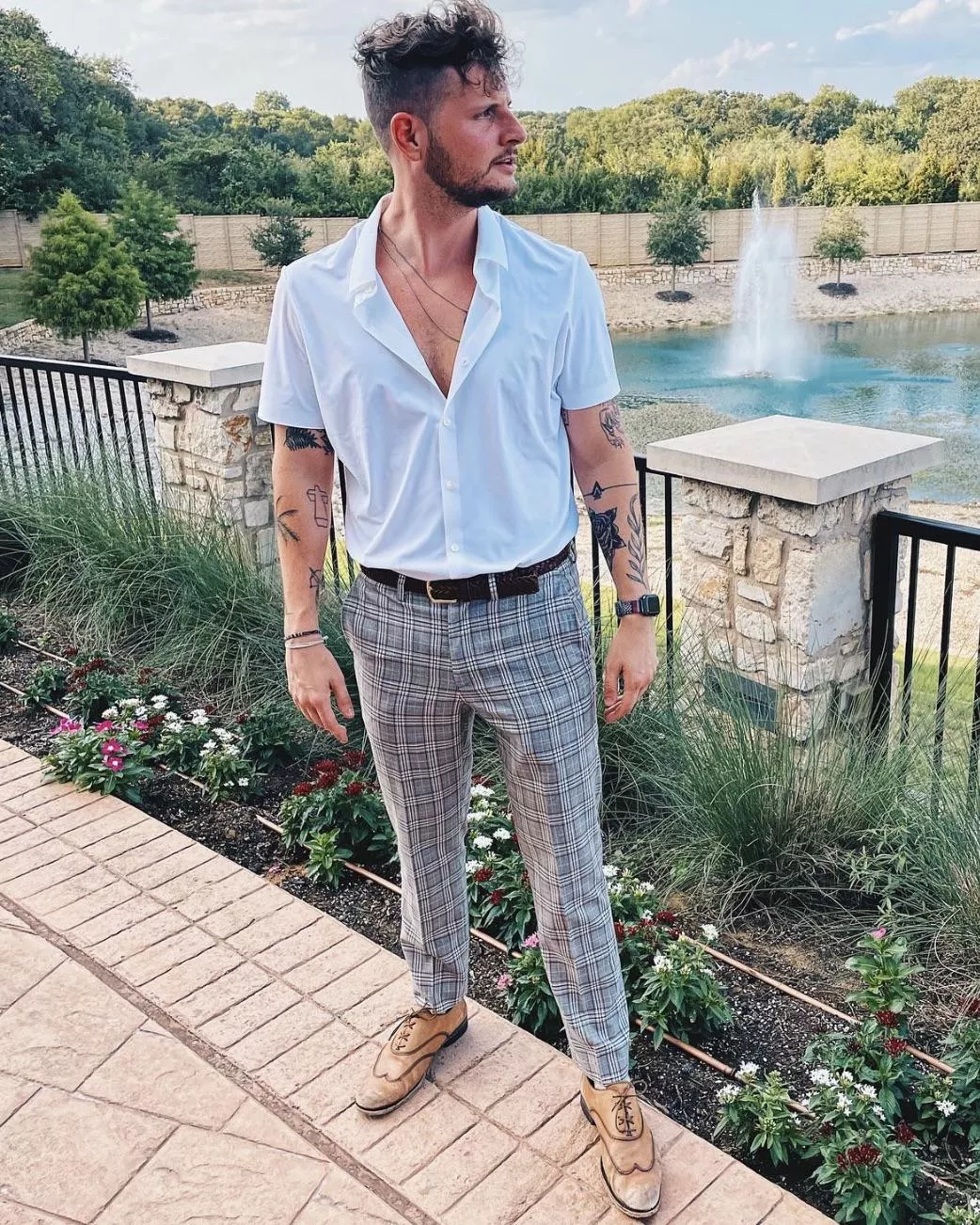 Was single at the wedding, but outfit felt good posted by calepotts