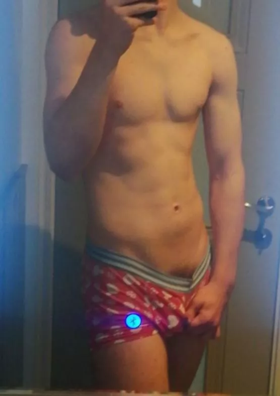 Wasn't exactly sure where to post this. Do I count as a twink? posted by gordon_tracey57