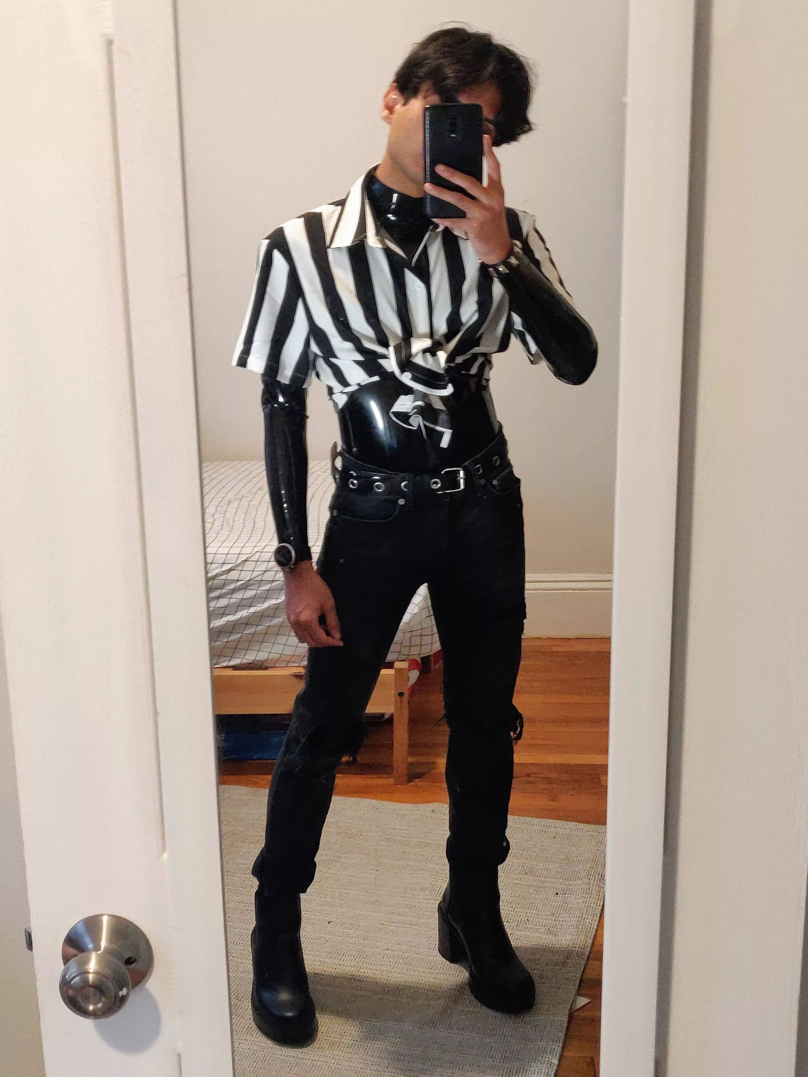 wearing a shirt and jeans over my catsuit! posted by zeta_ltx