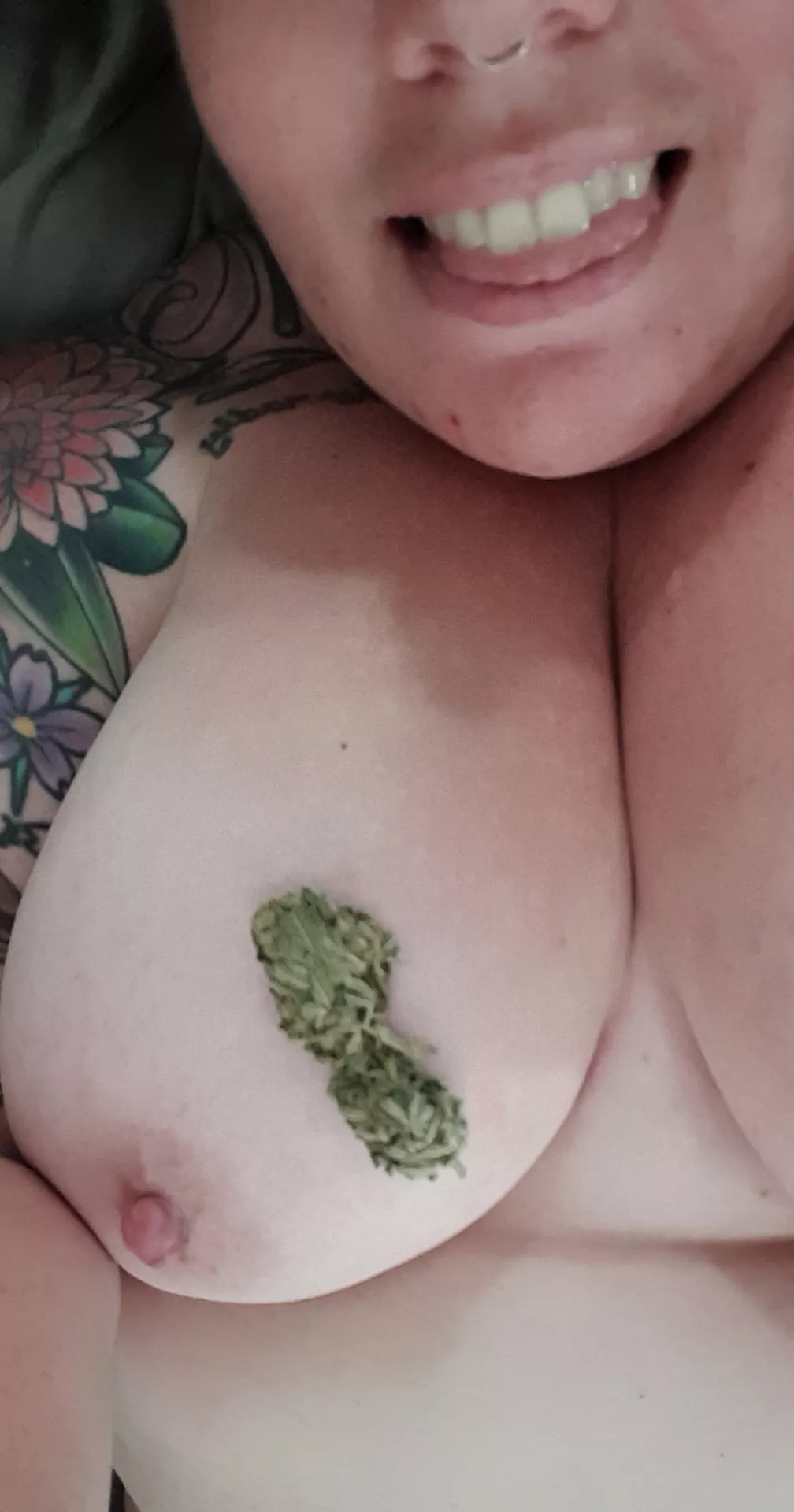 weekends are trying new things ðŸ¥°ðŸŒ¿ any feedback on ice wreck? Xx posted by charxbaby666