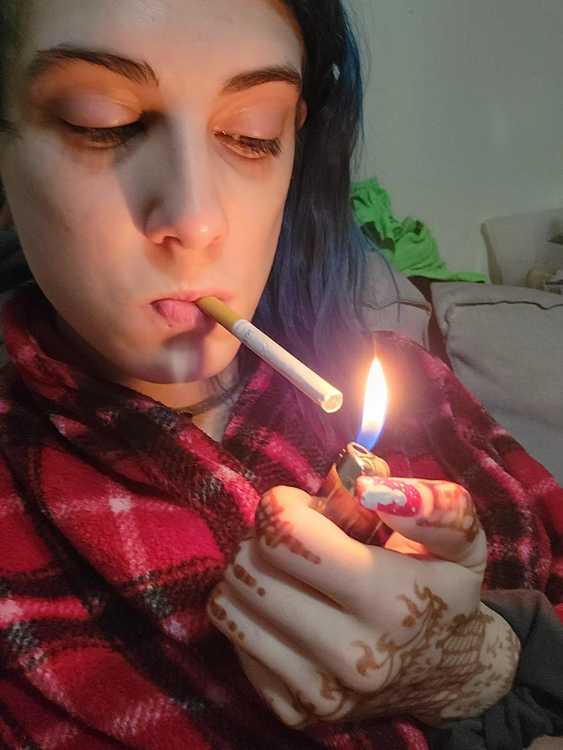 Well I spent 5 hours arguing with my roommate then slept for 12 hours. I don't think its going to be a happy new year, so I'm gunna chain smoke until I feel better. Who wants to watch? posted by Kinkylittlehippy