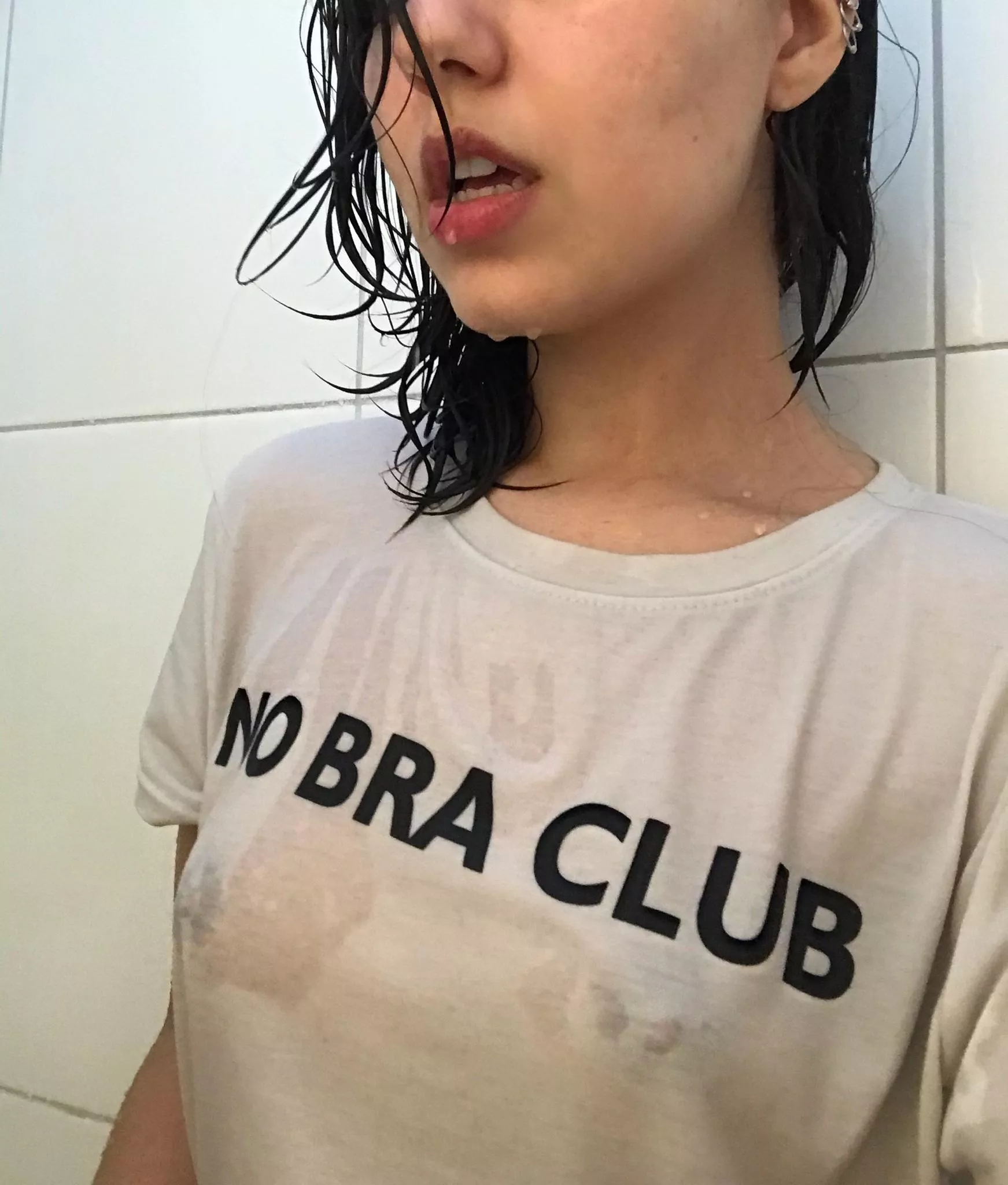 well, is taking a bath wearing t-shirt a bad idea? 🥰💦 posted by BebeBunnyx