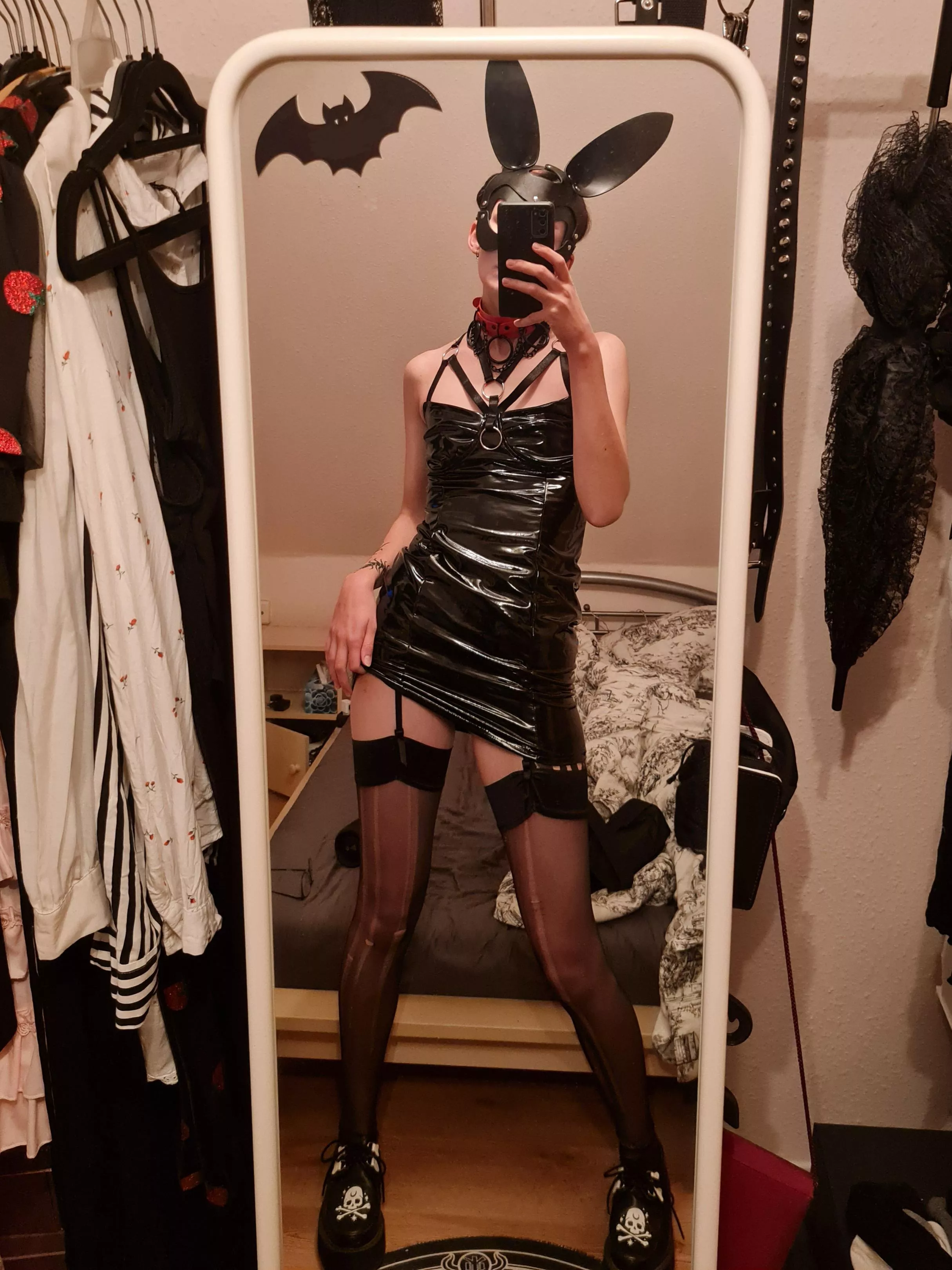 Went to my first fetish party tonight! posted by pls_be_kind